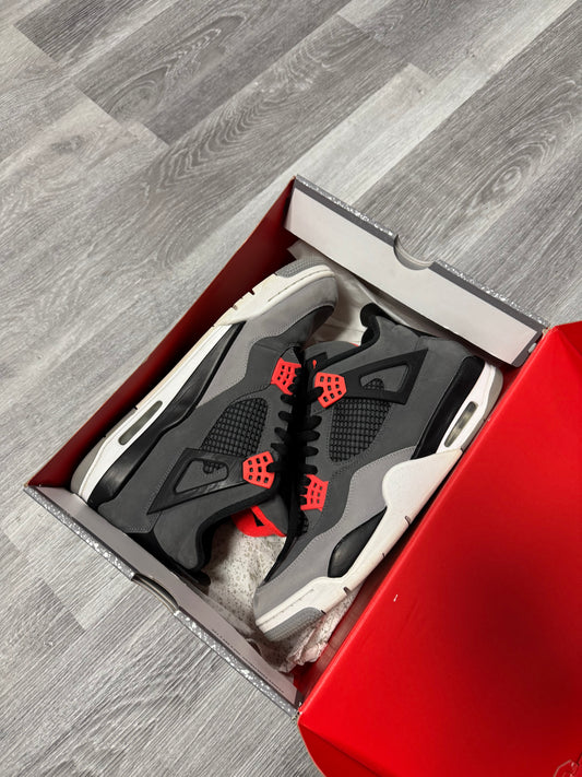 Jordan 4 Infrared / Preowned