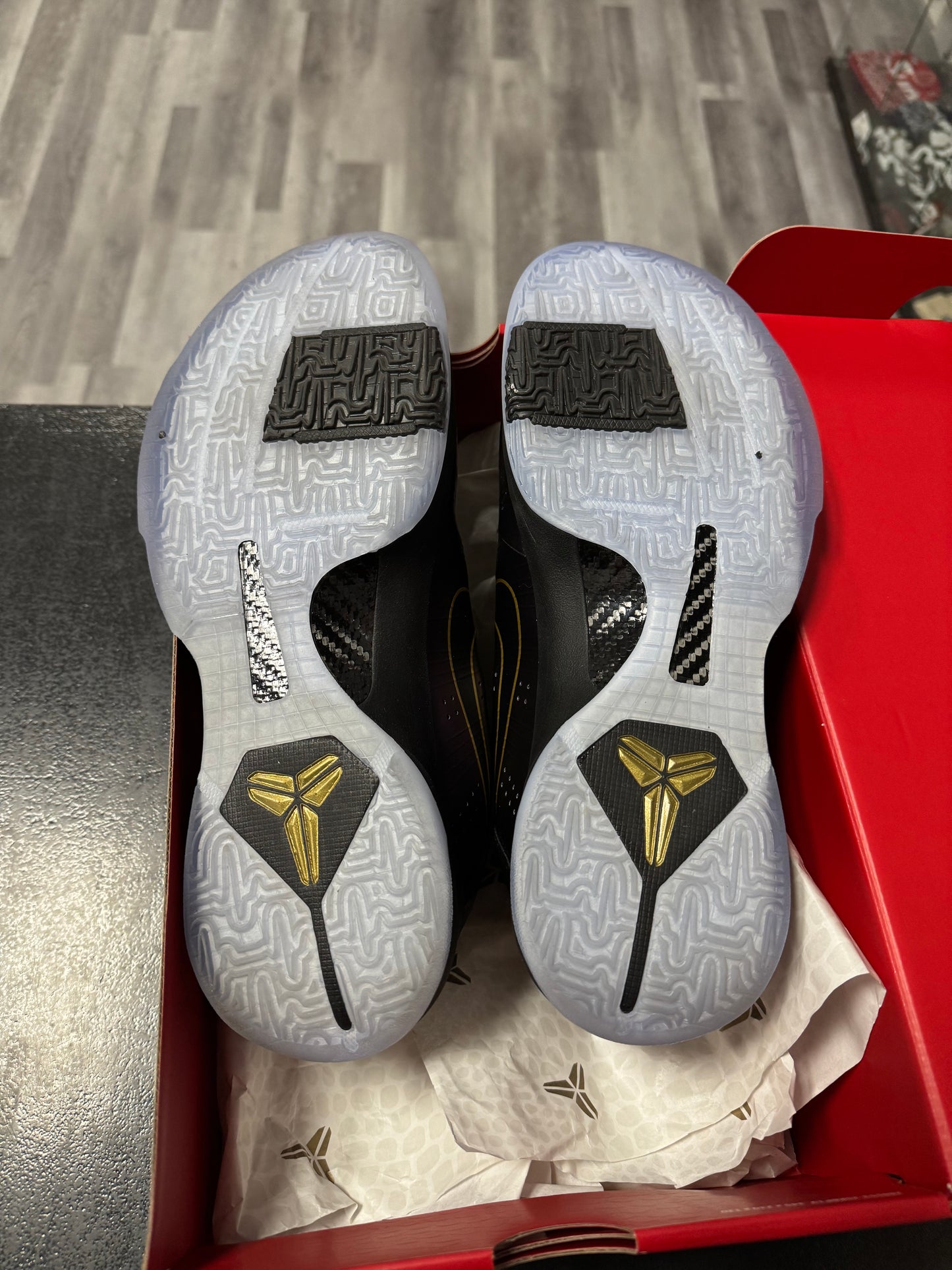 Kobe 5 Year of the Mamba Eggplant / Preowned