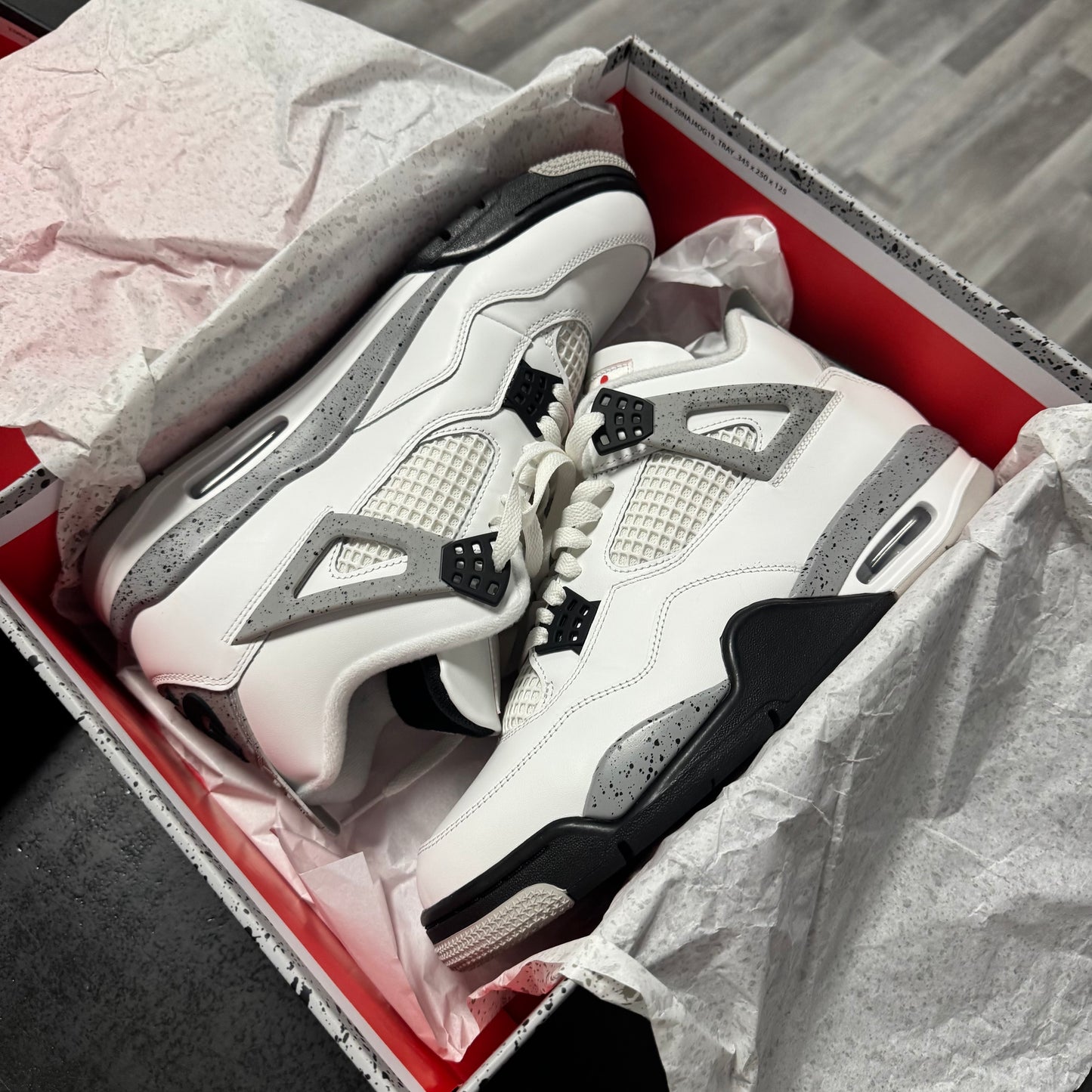 Jordan 4 White Cement OG (2025) / Preowned