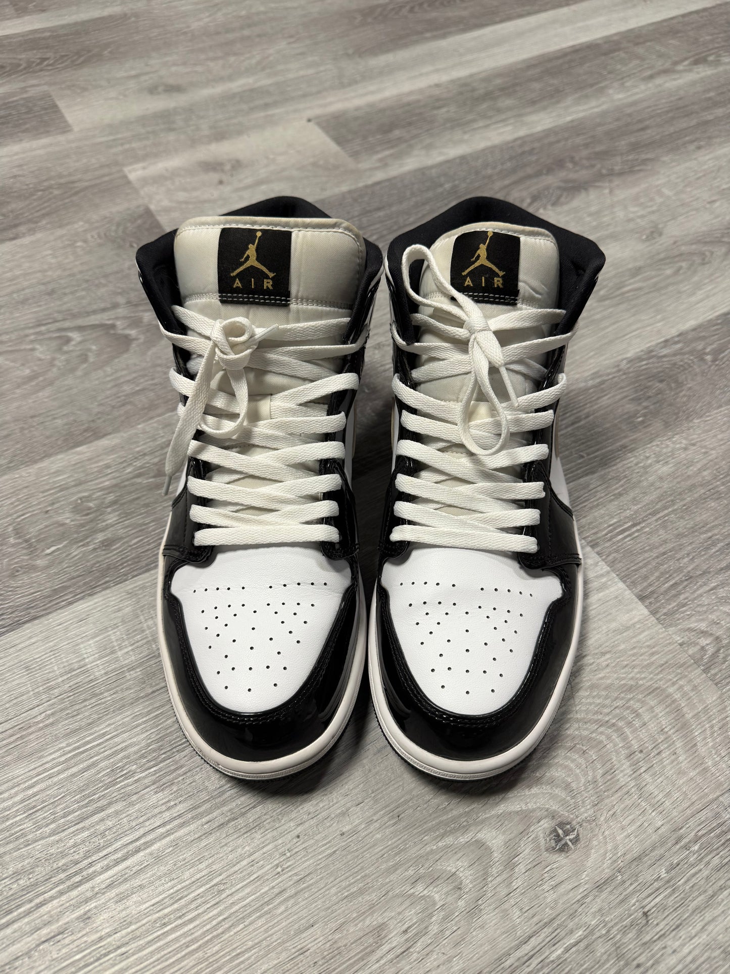 Jordan 1 Mid Patent Black Gold / Preowned