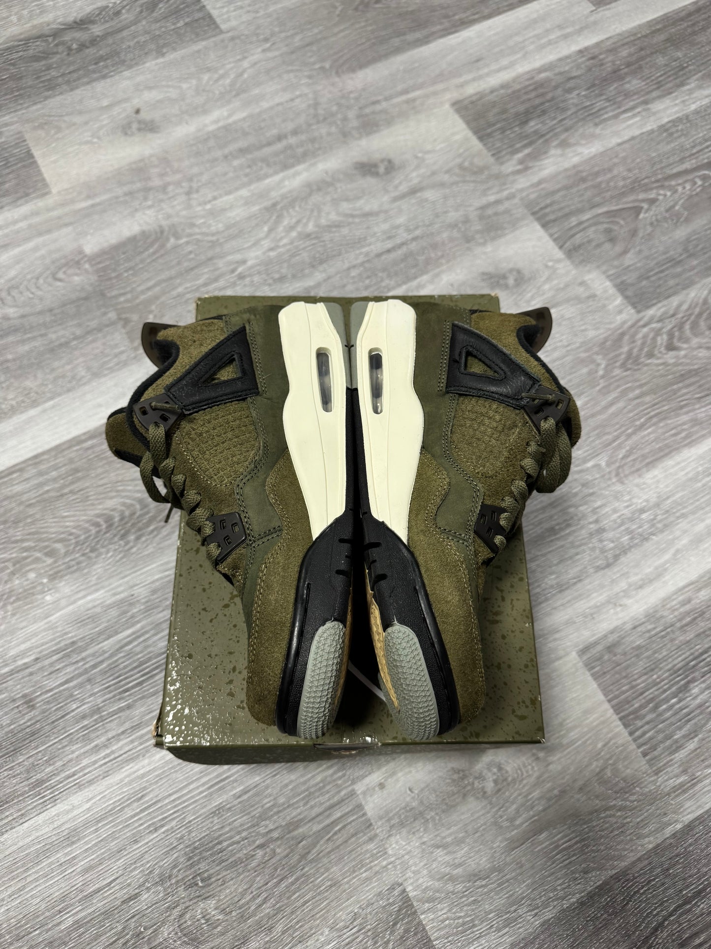 Jordan 4 Craft Olive / Preowned