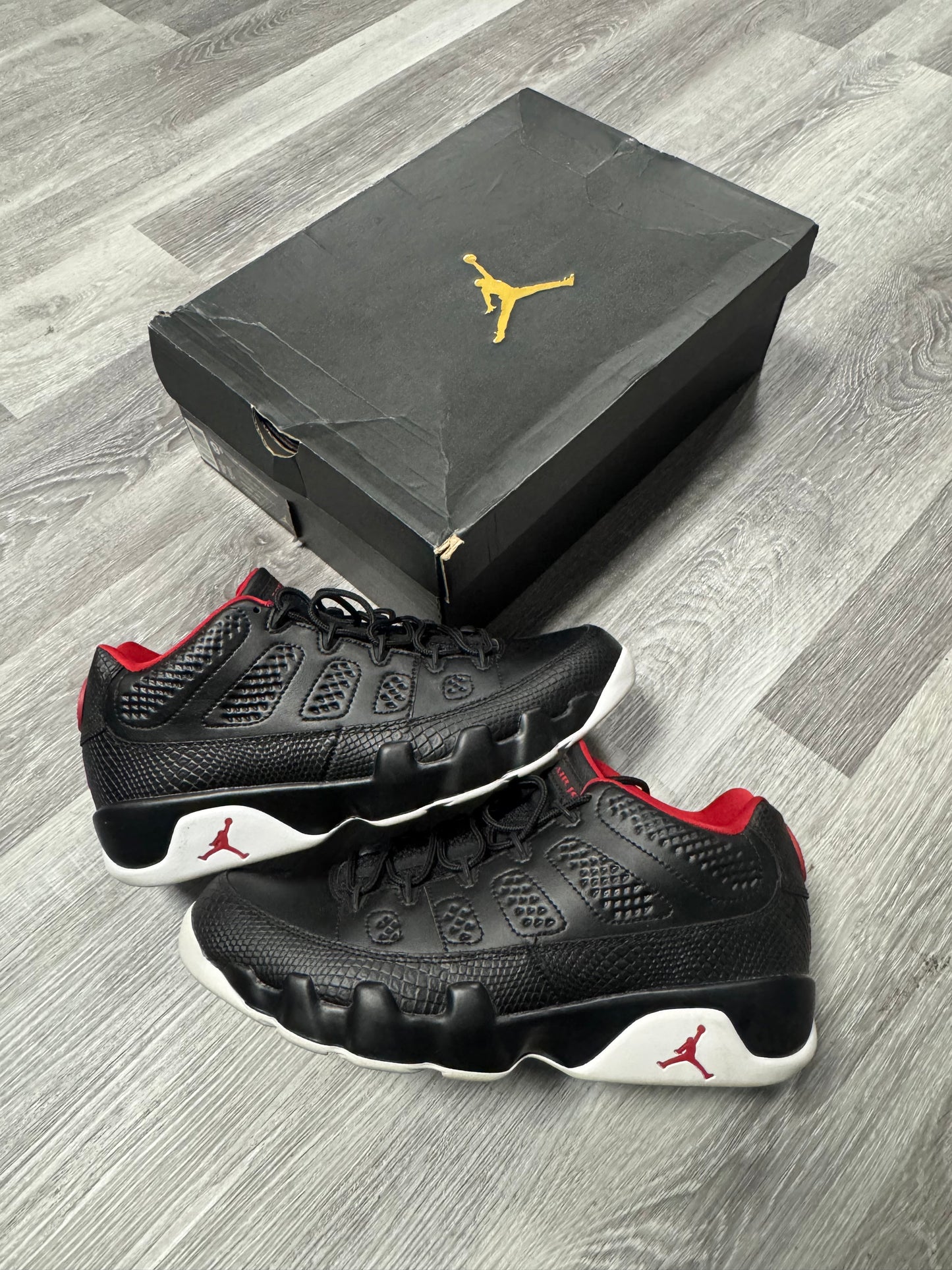 Jordan 9 Low Bred Snakeskin / Preowned
