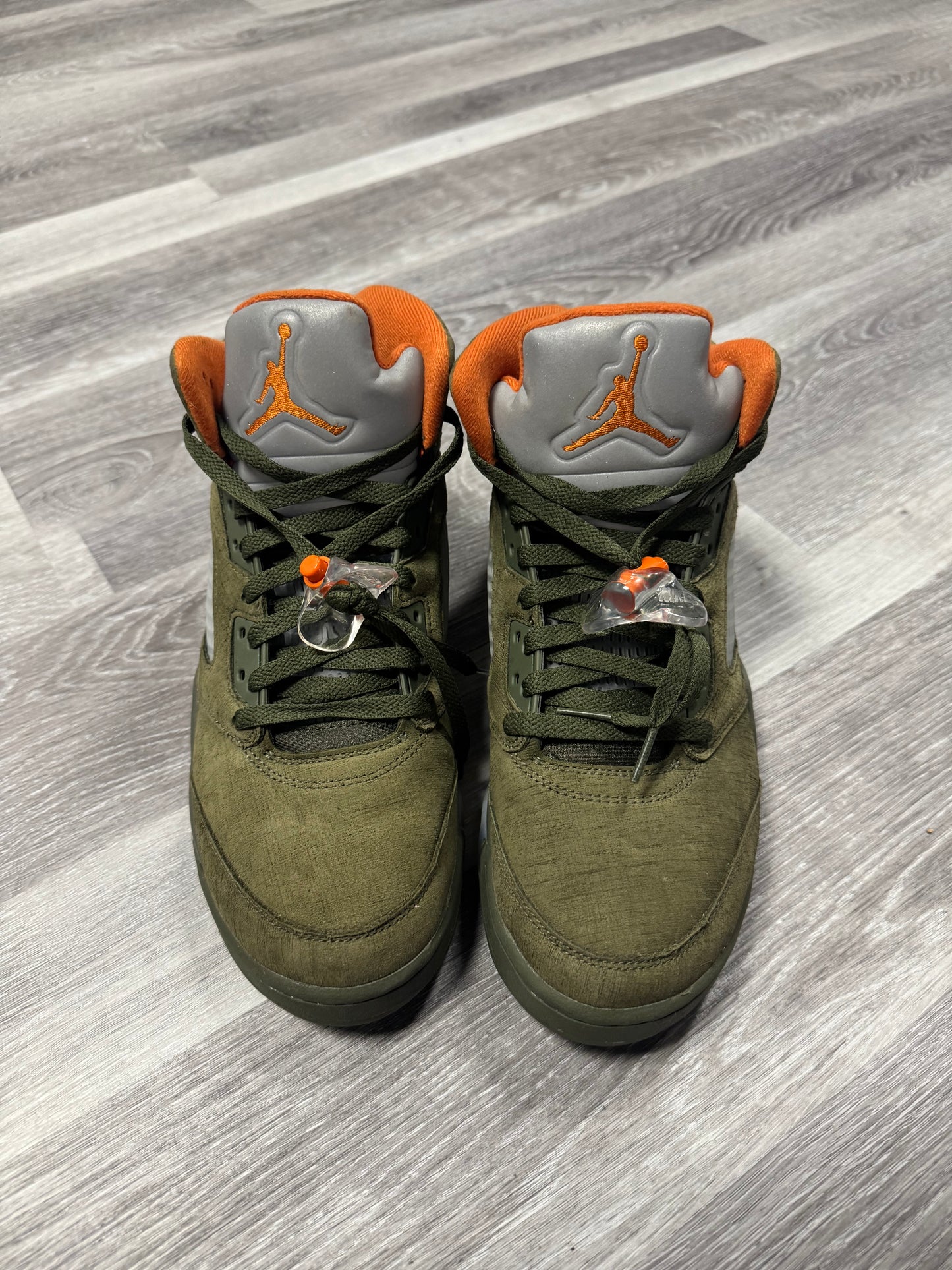 Jordan 5 Olive / Preowned