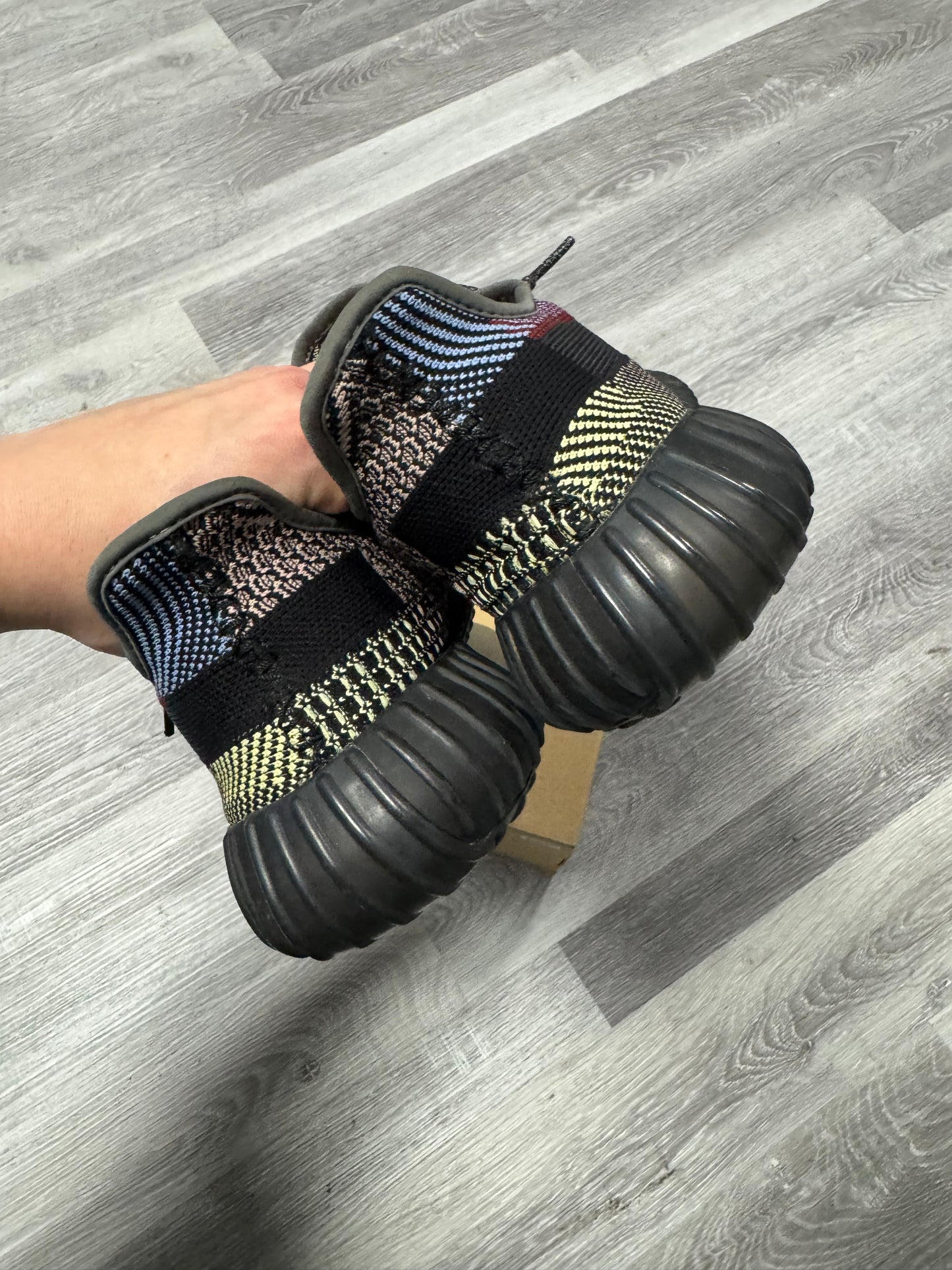 Yeezy 350 Yecheil / Preowned
