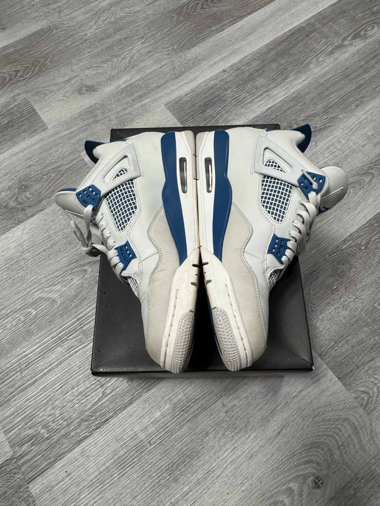 Jordan 4 Military Blue / Preowned