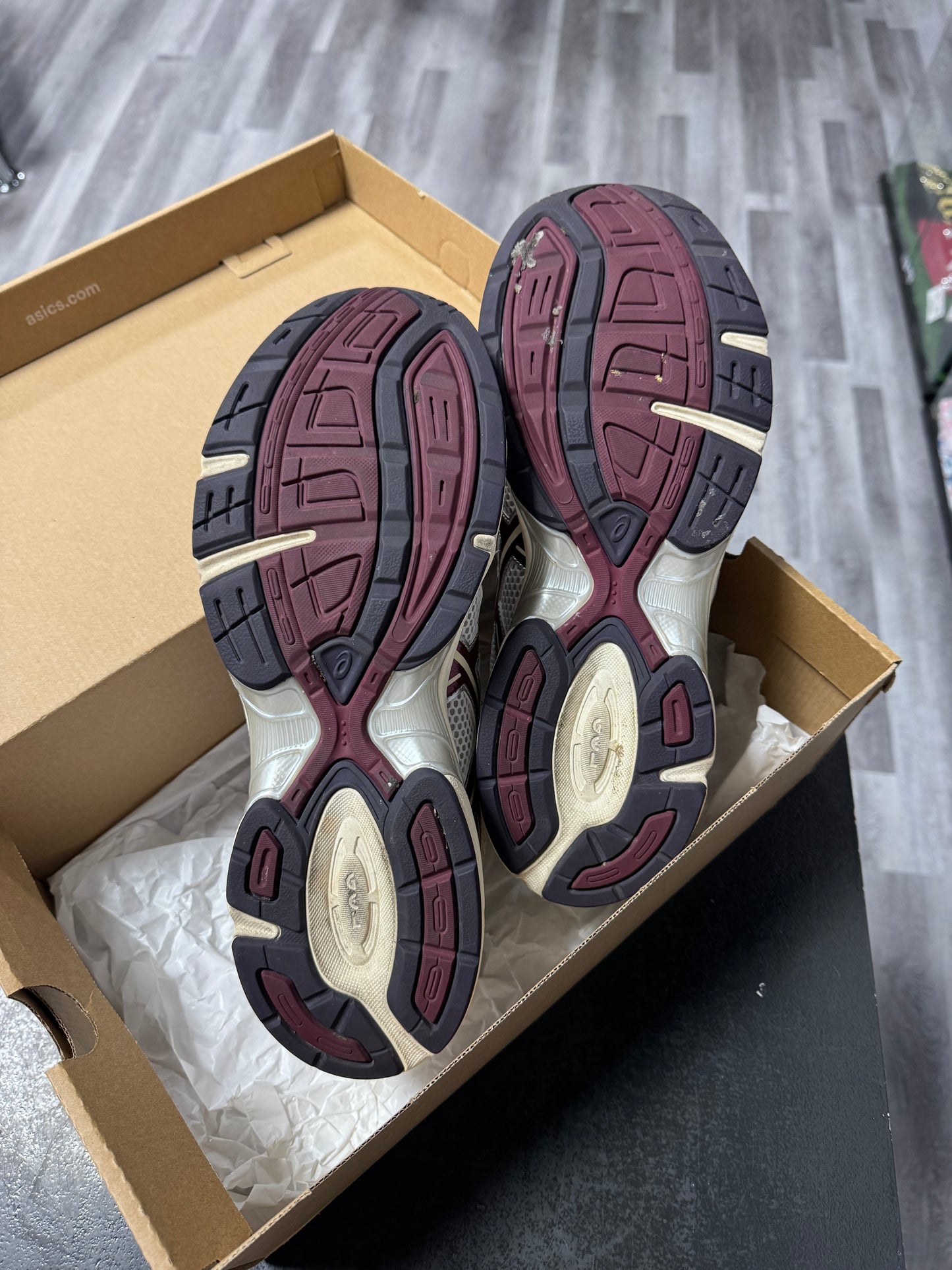 Asics Gel-1130 White Maroon Banner / Preowned