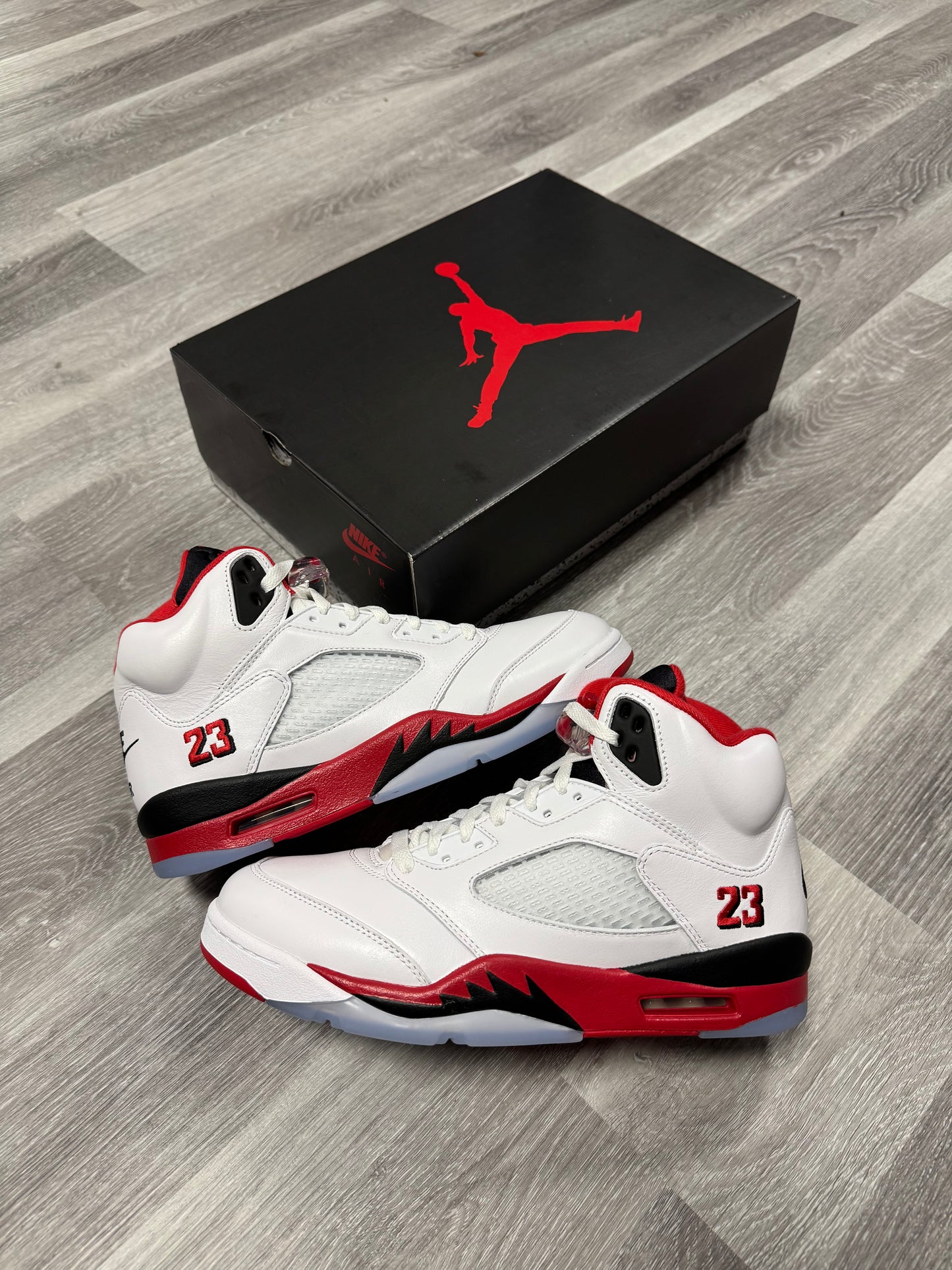 Jordan 5 Fire Red (2025) / Brand New