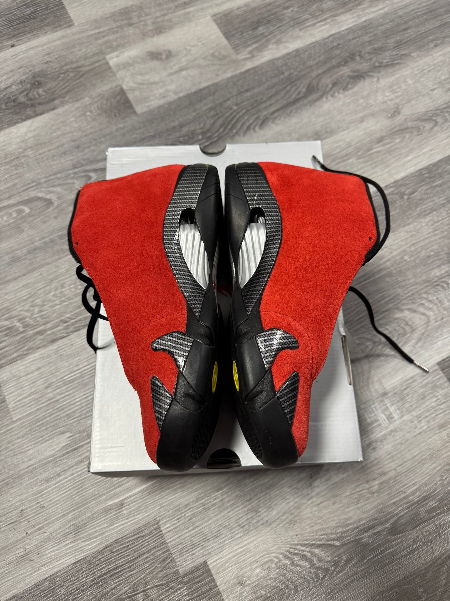 Jordan 14 Ferrari / Preowned