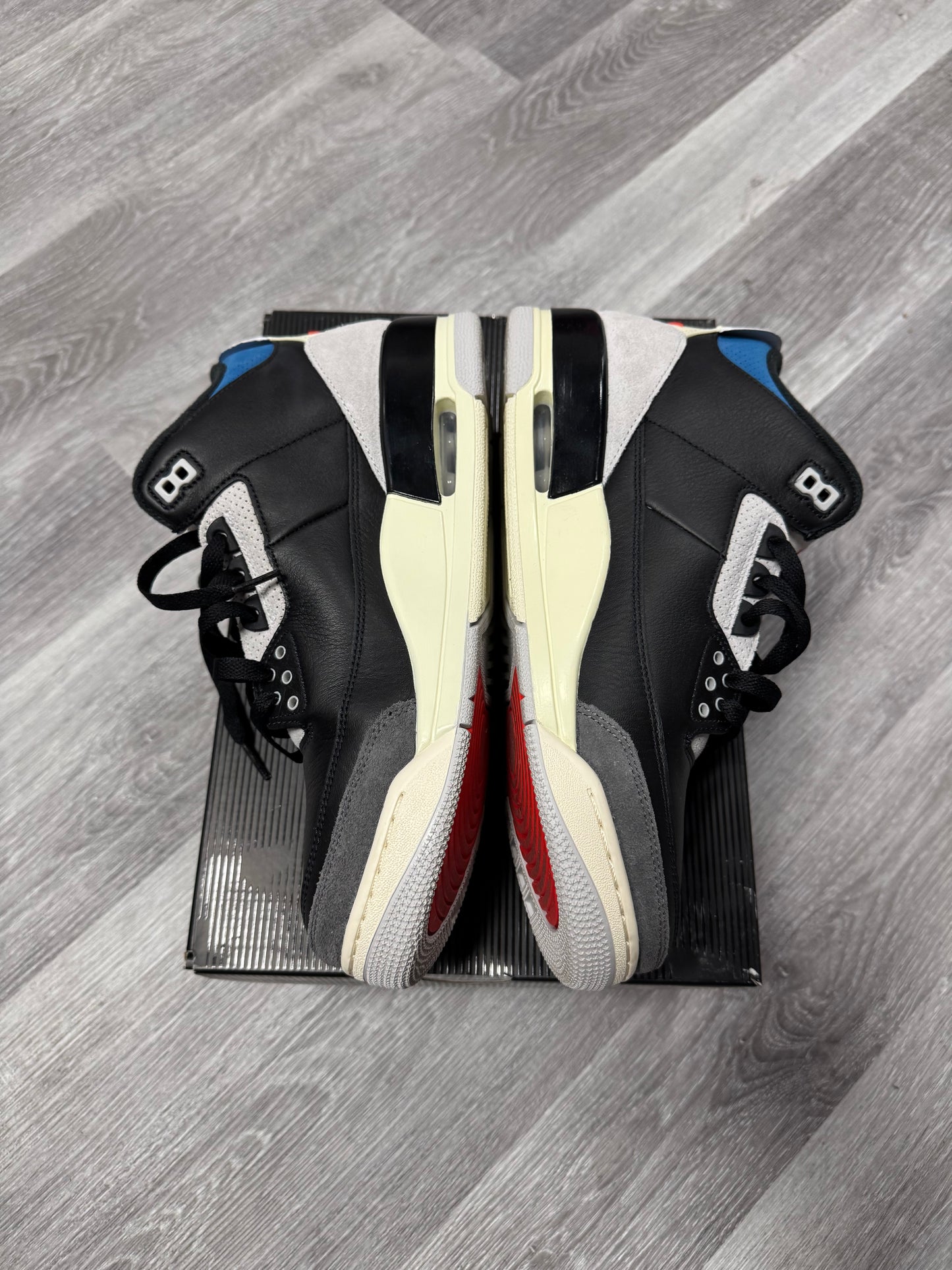 Jordan 3 Rare Air / Preowned