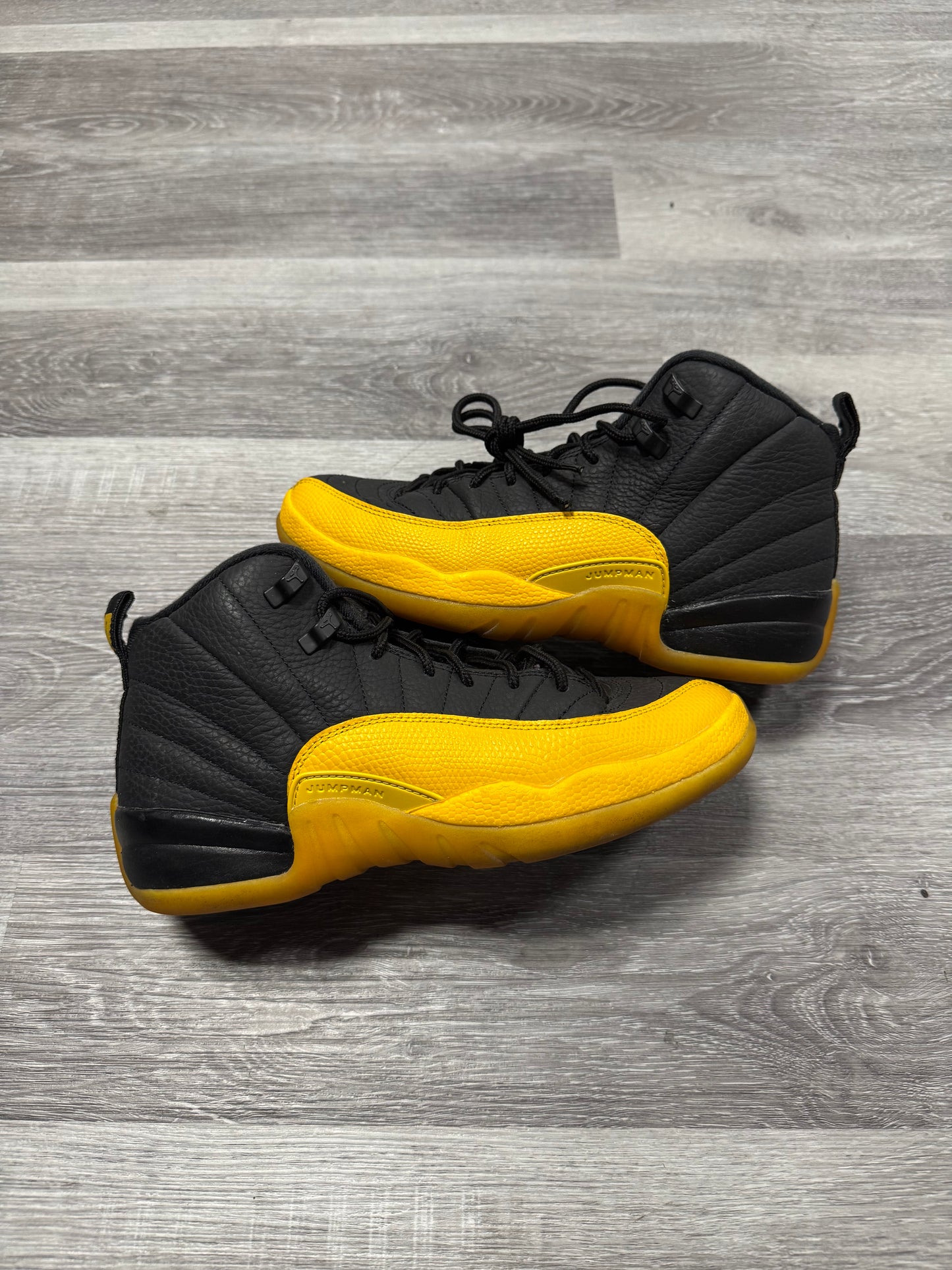Jordan 12 University Gold / Preowned