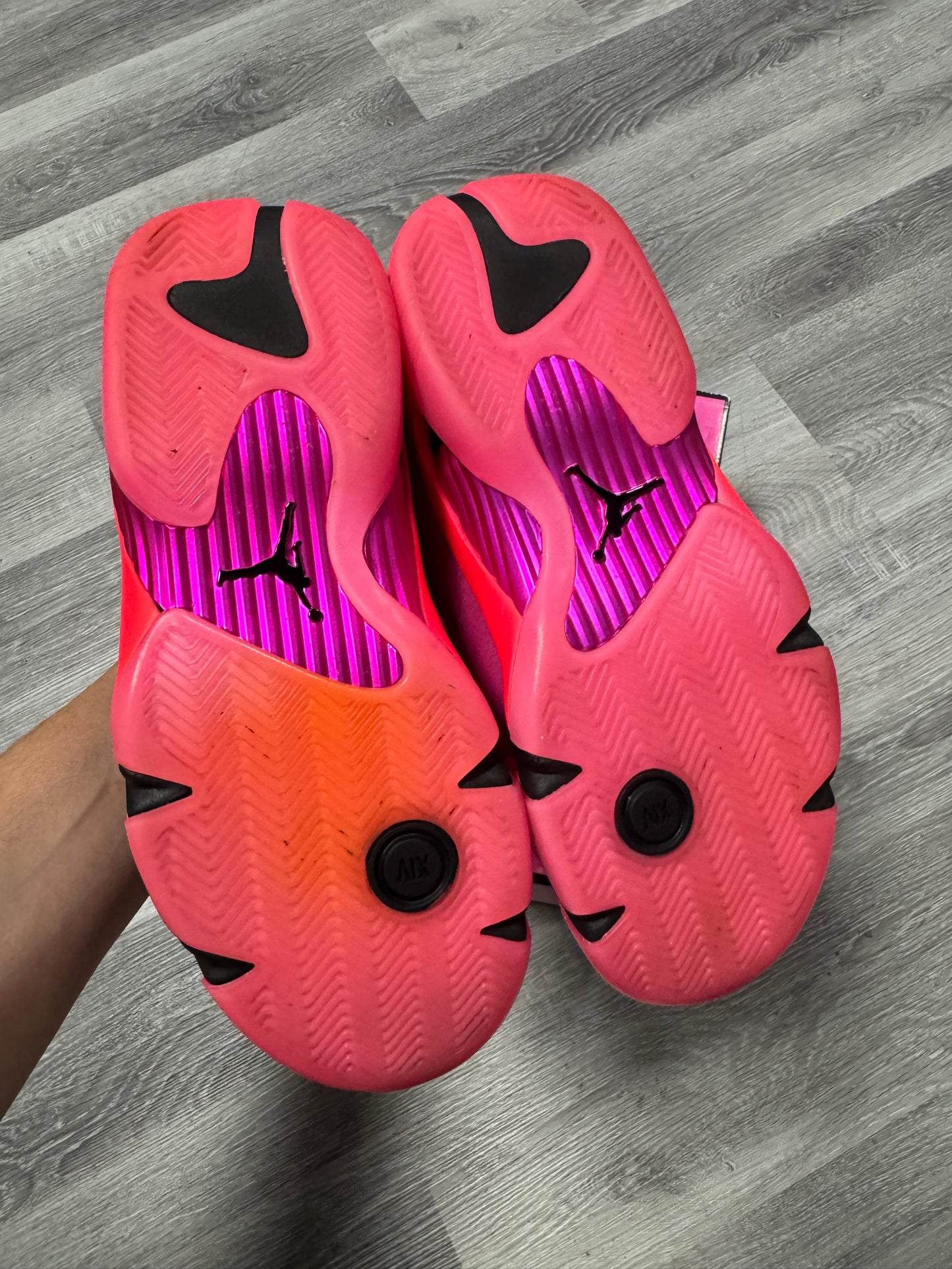 Jordan 14 Low Shocking Pink / Preowned