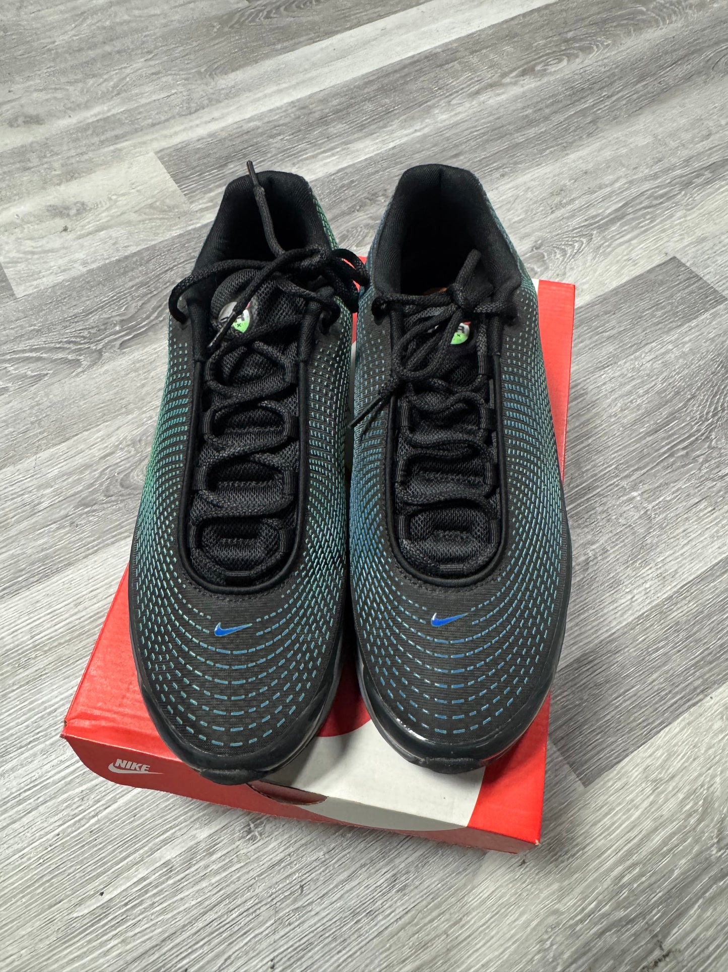 Air Max DN Rage Green / Preowned