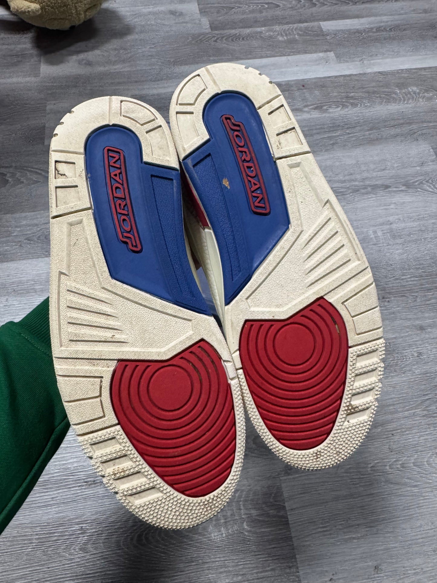 Jordan 3 International Flight / Preowned