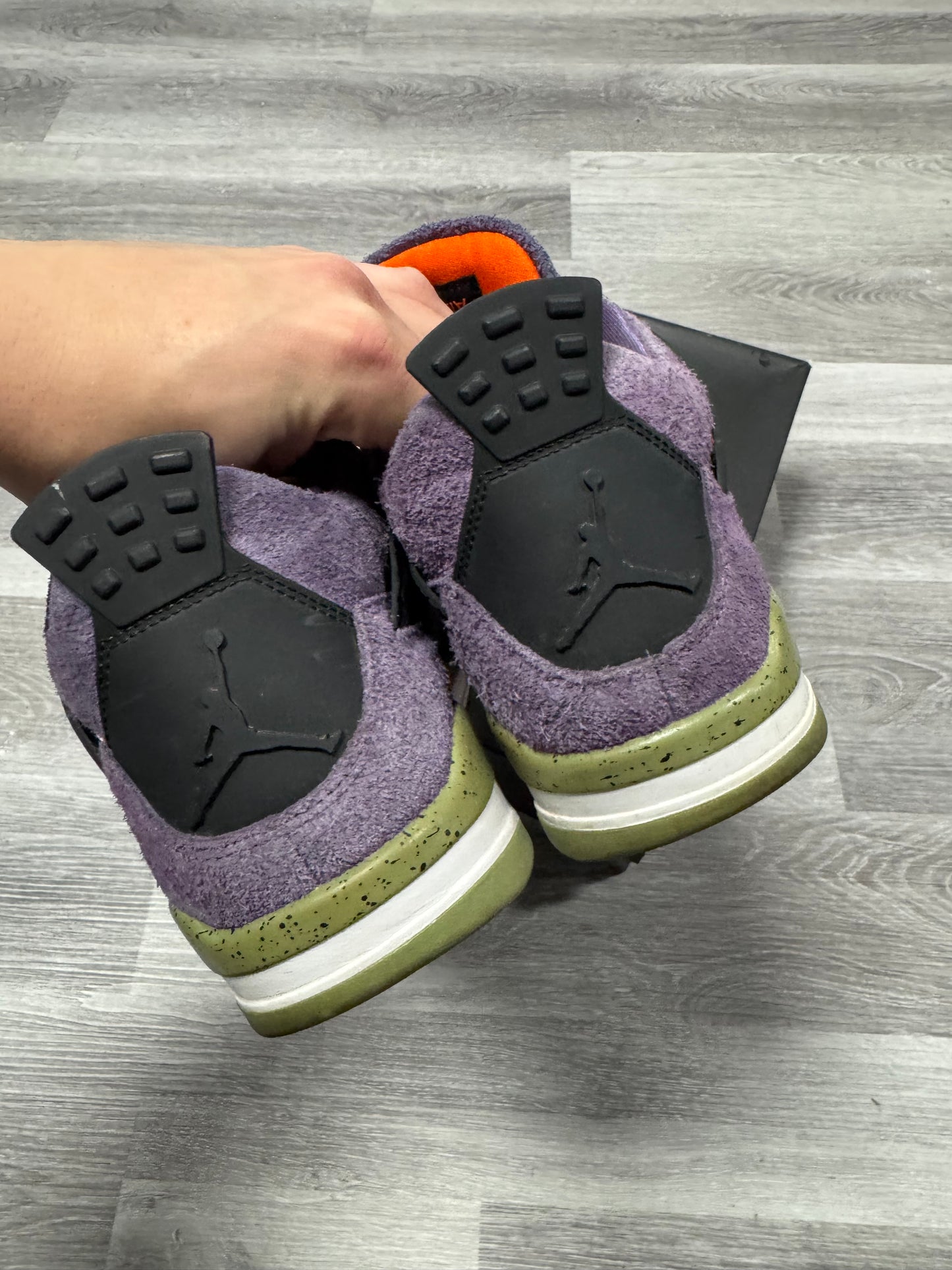 Jordan 4 Canyon Purple / Preowned