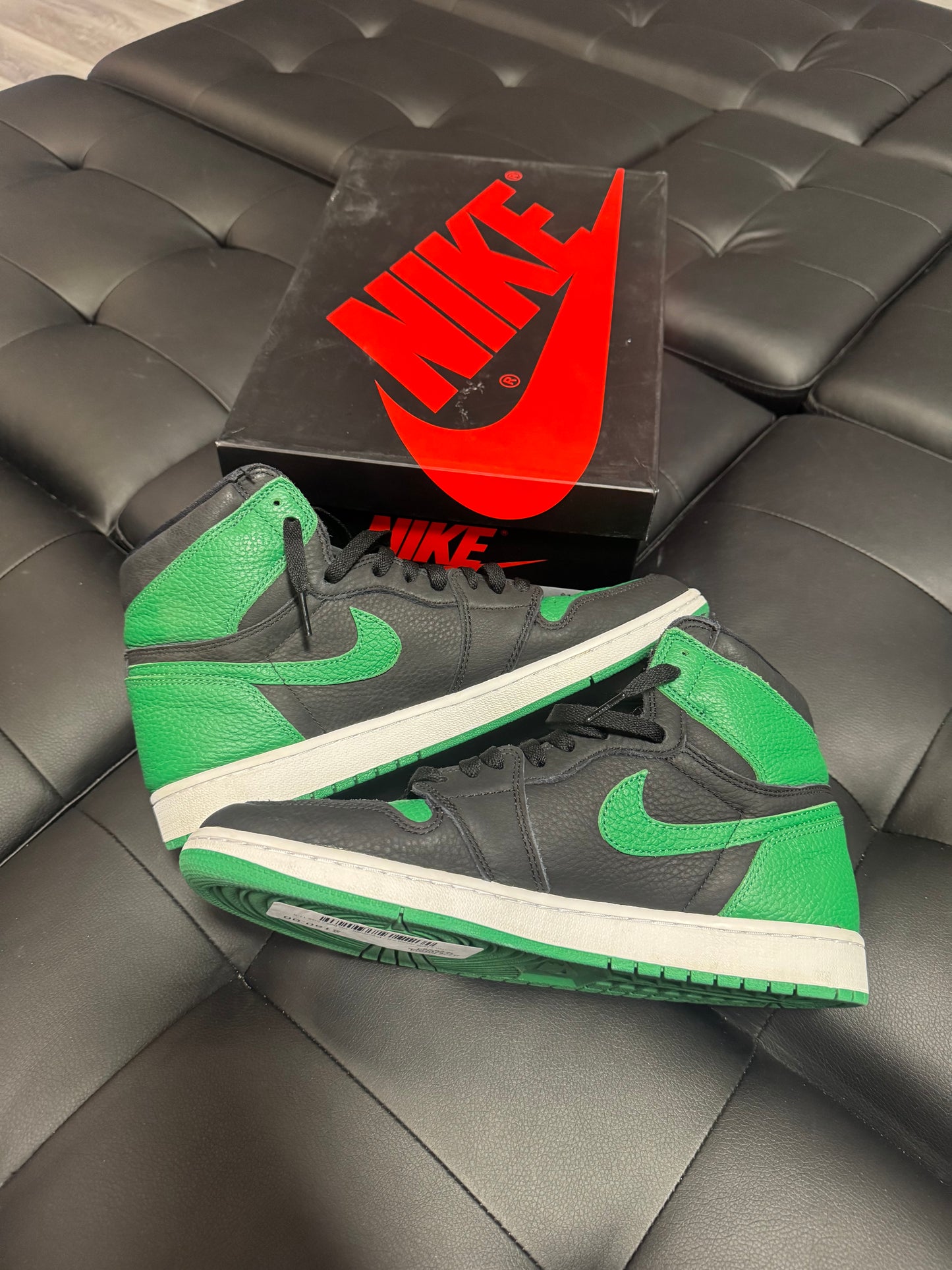 Jordan 1 Pine Green 2.0 / Preowned