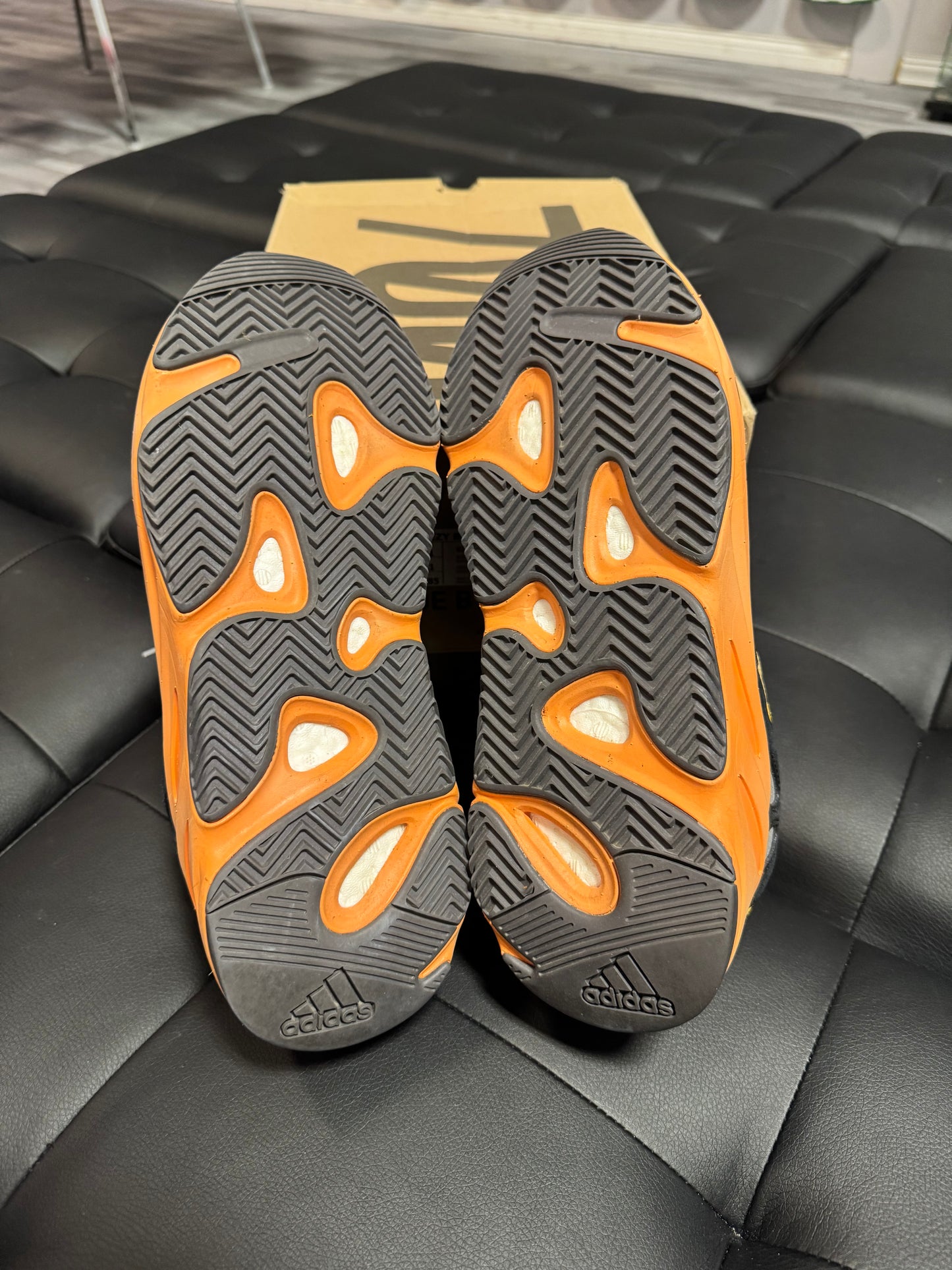 Yeezy 700 Sun / Preowned