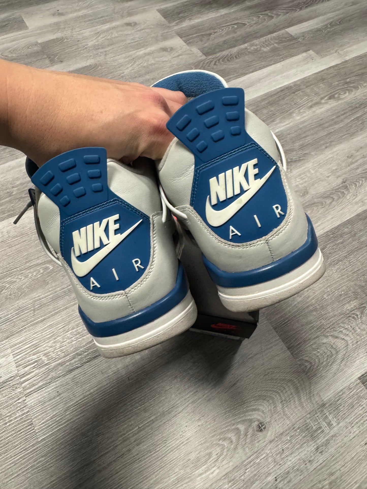 Jordan 4 Military Blue / Preowned