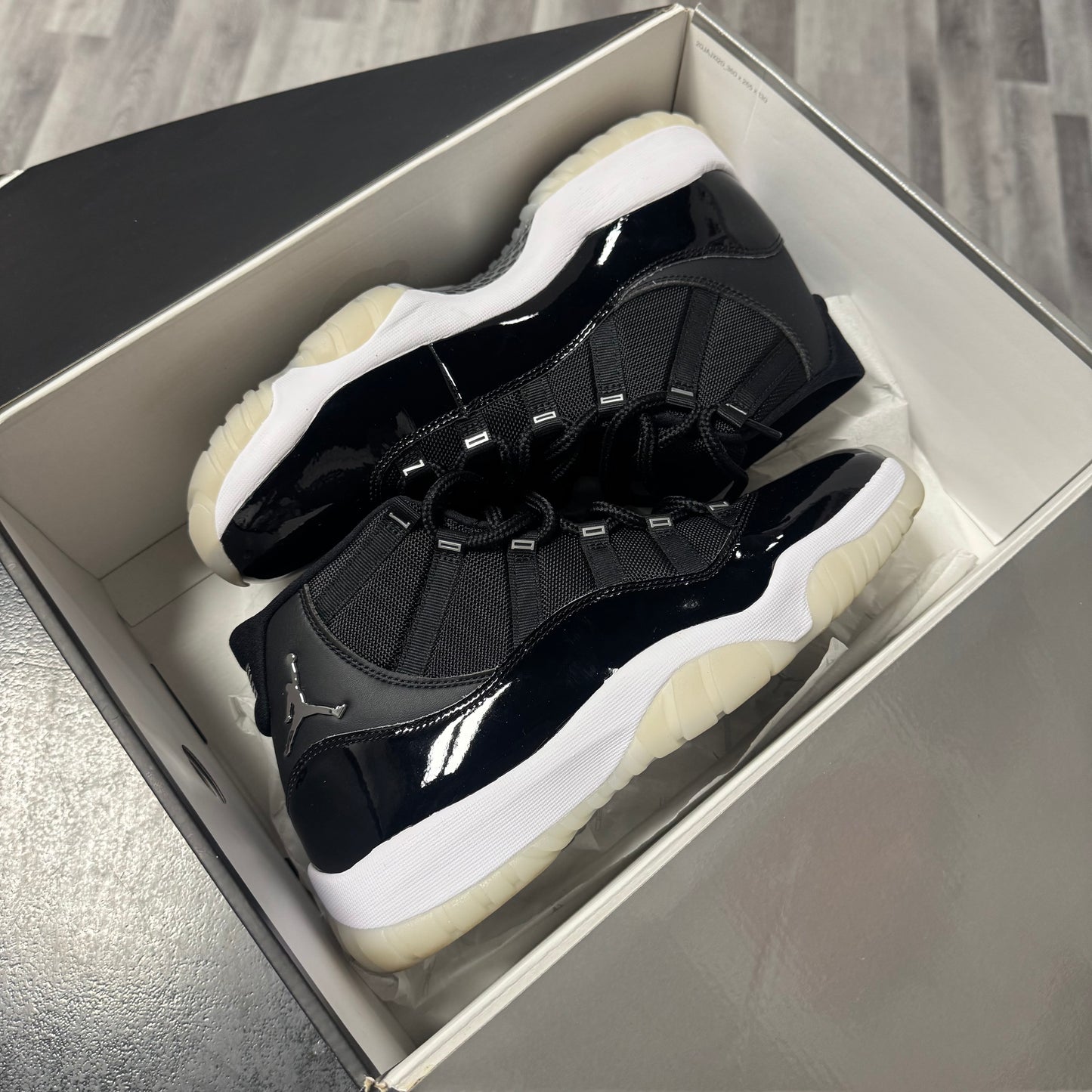 Jordan 11 Jubilee / Preowned