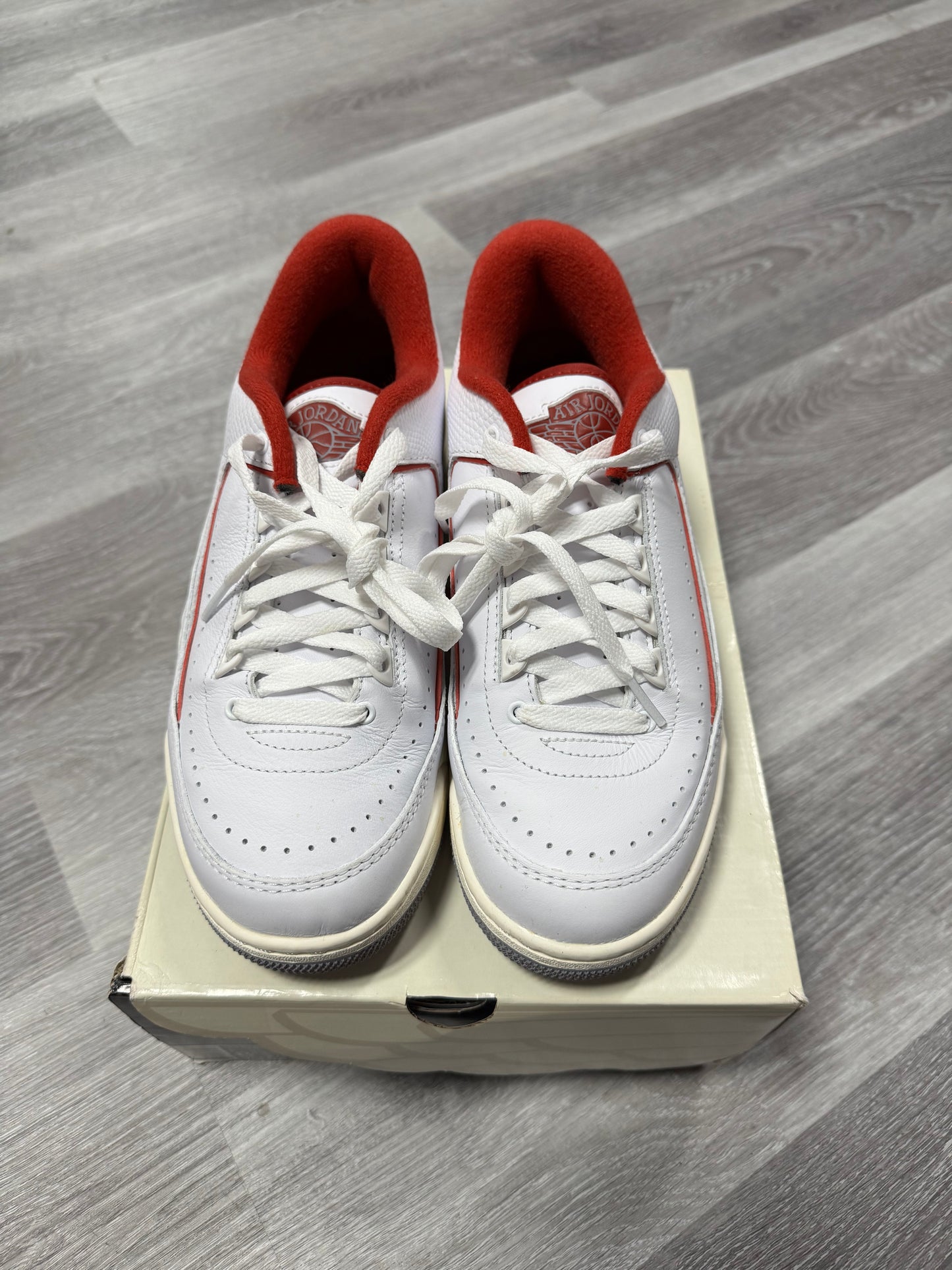 Jordan 2/3 Varsity Red / Preowned