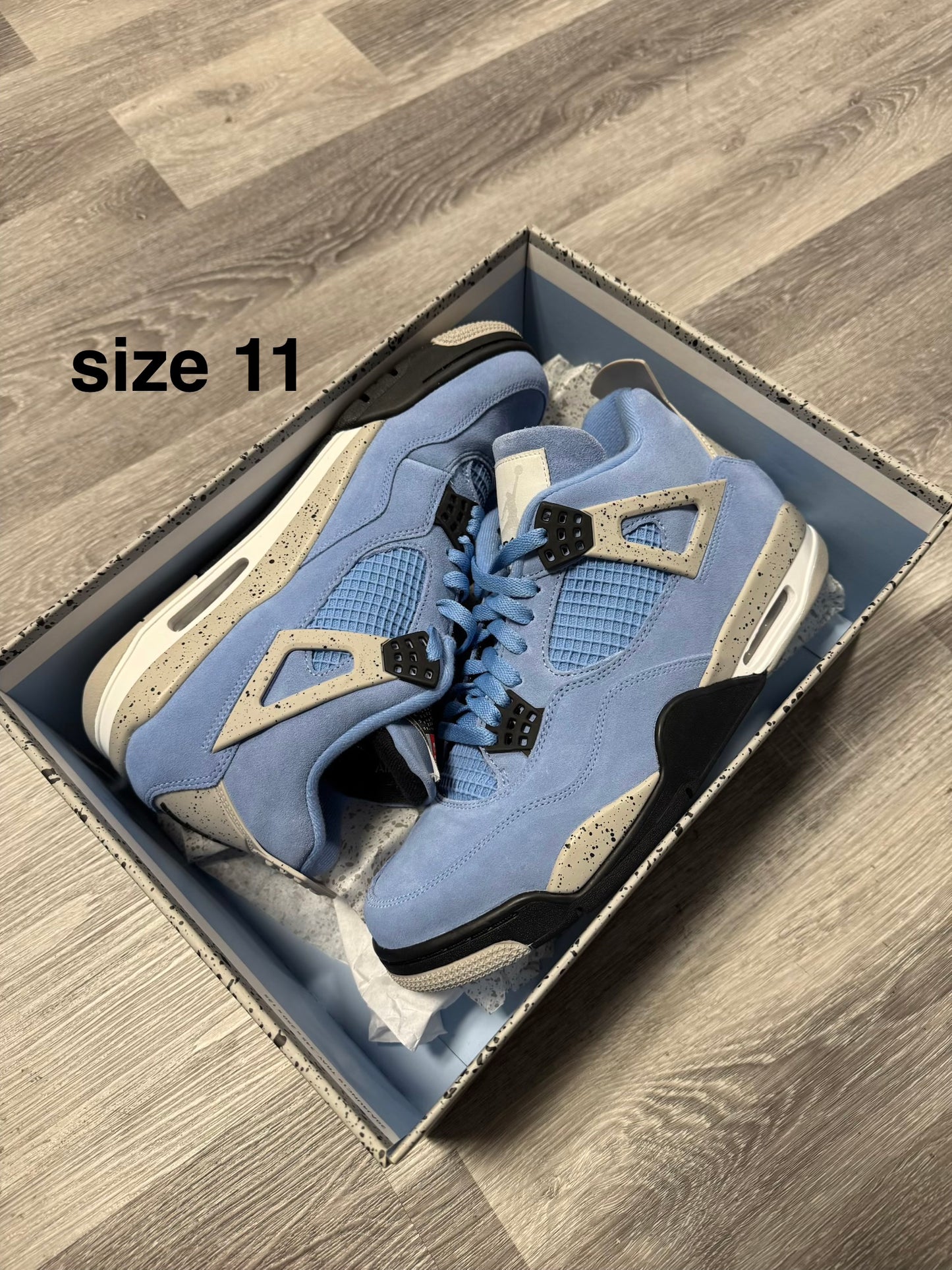 Jordan 4 UNC / Preowned