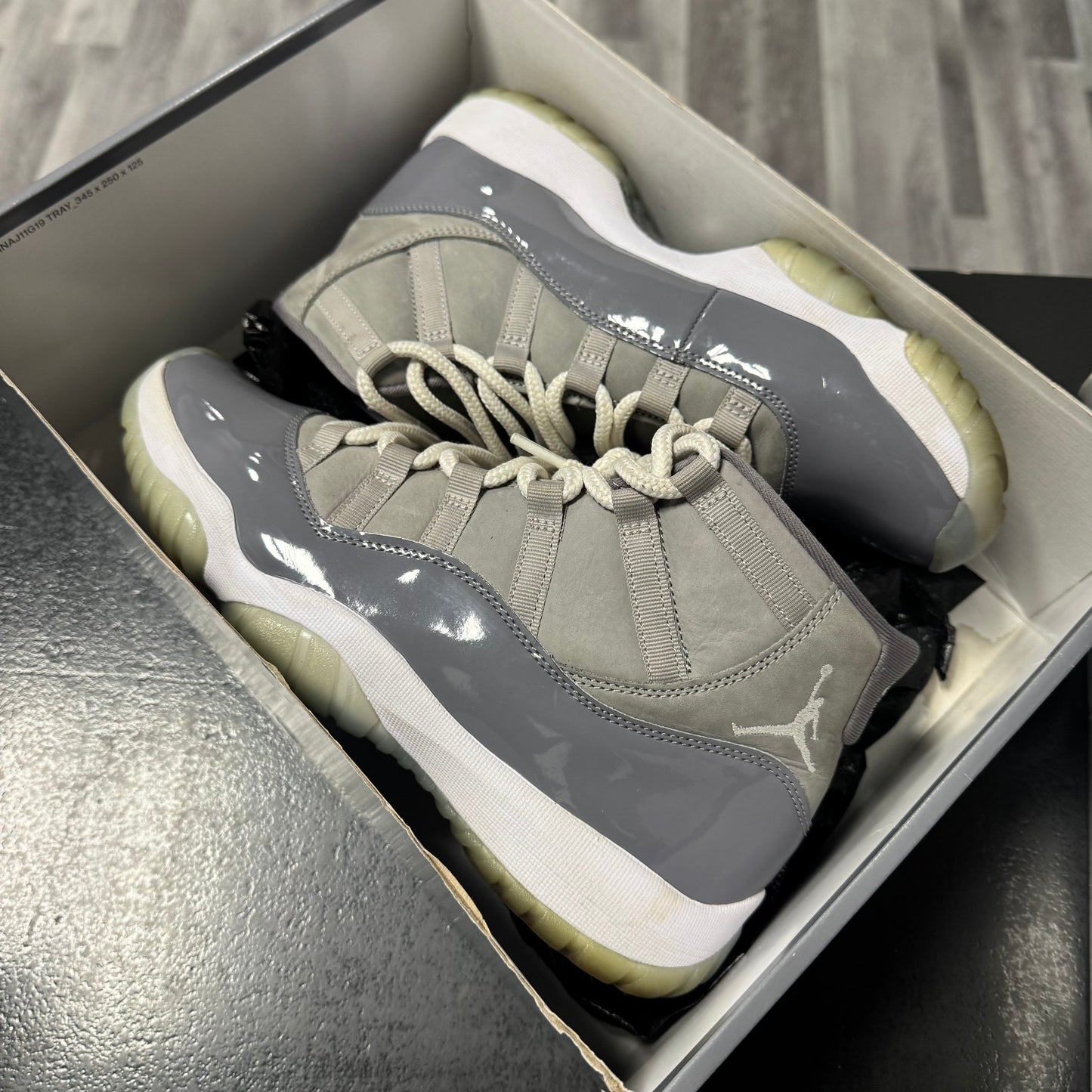 Jordan 11 Cool Grey / Preowned