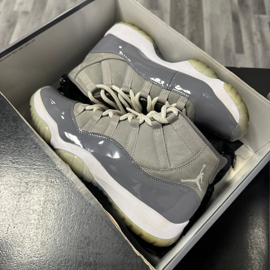 Jordan 11 Cool Grey / Preowned