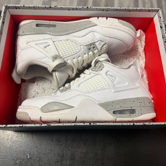 Jordan 4 White Oreo / Preowned