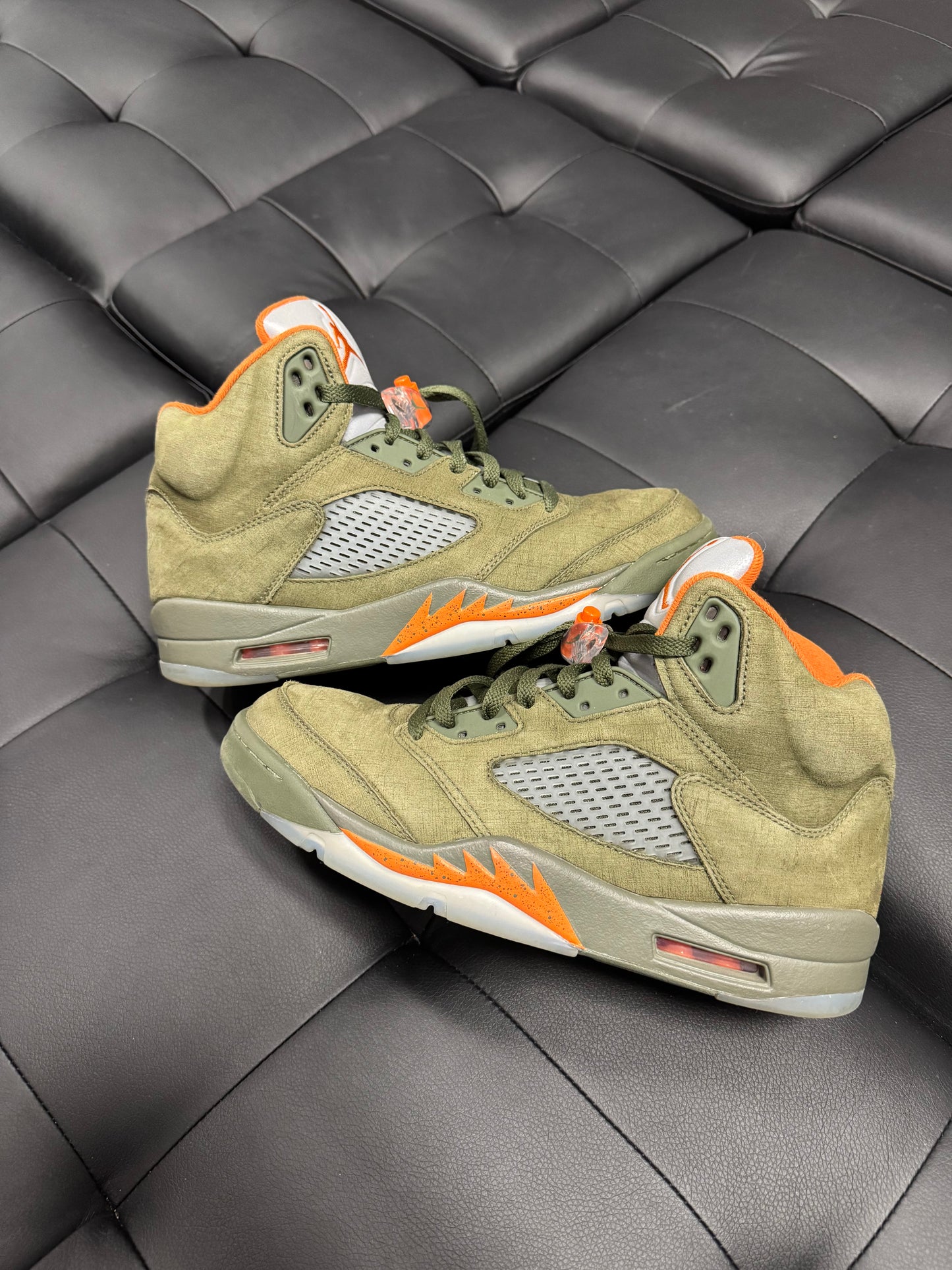 Jordan 5 Olive / Preowned