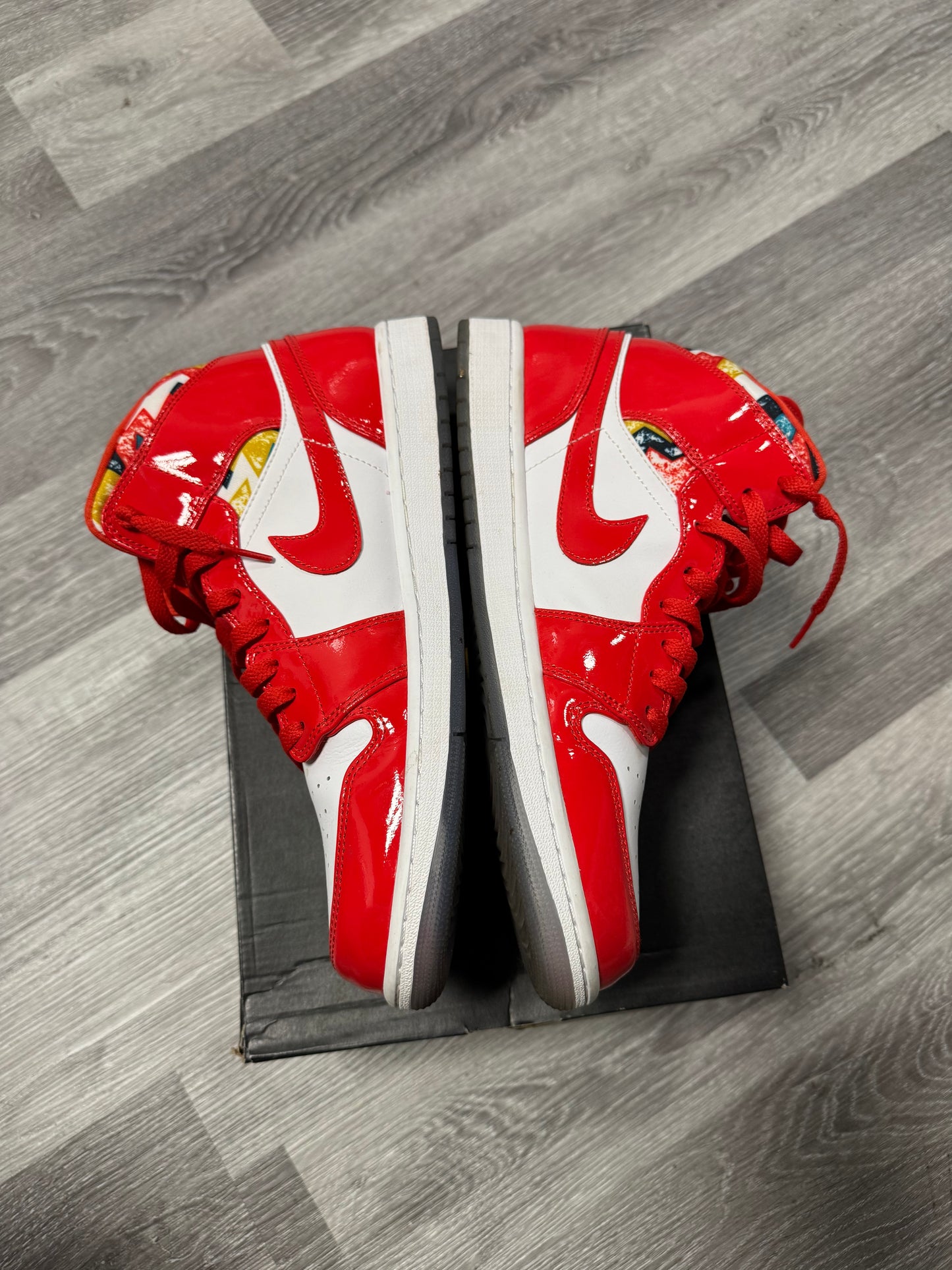 Jordan 1 Mid Barcelona Red Patent / Preowned