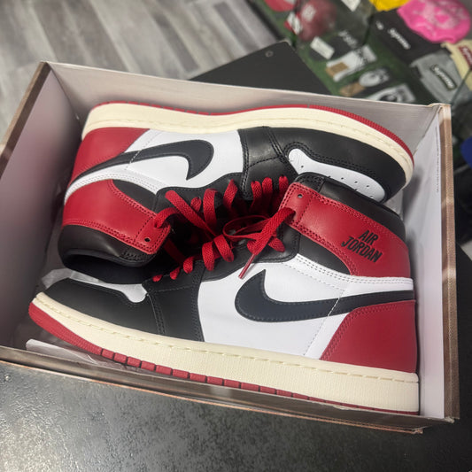 Jordan 1 Black Toe Reimagined / Preowned