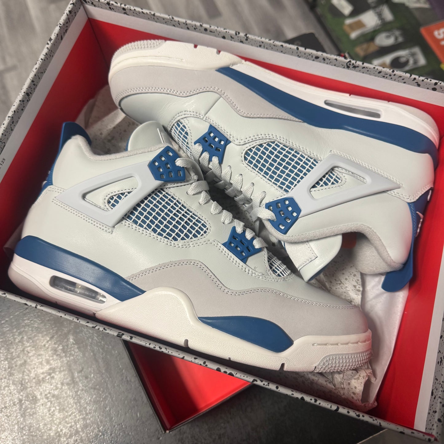 Jordan 4 Military Blue / Preowned