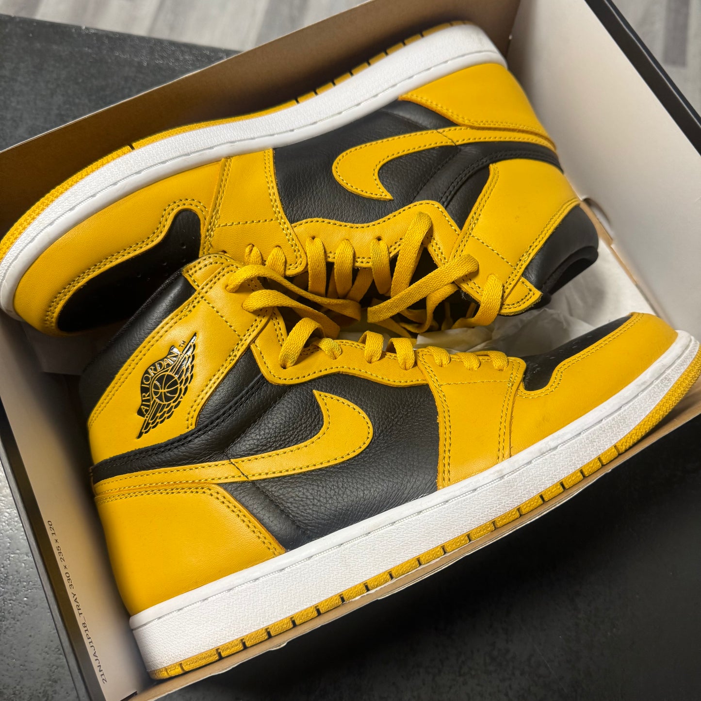 Jordan 1 Pollen / Preowned