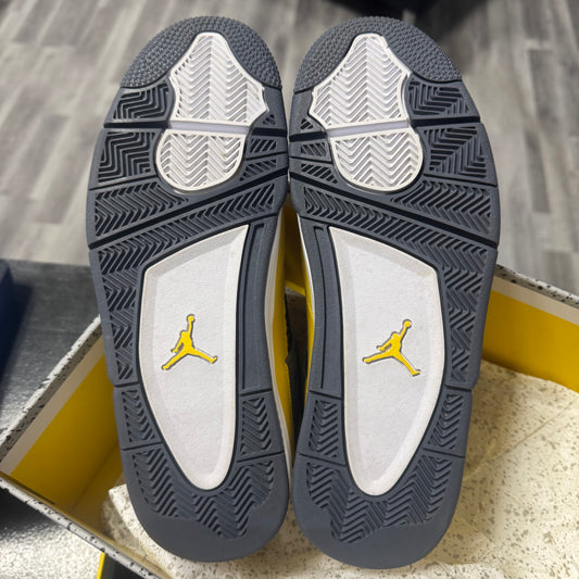 Jordan 4 Lightning / Preowned