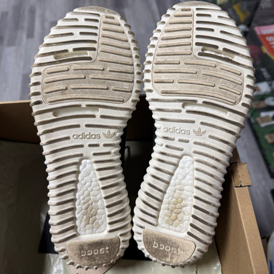 Yeezy 350 Turtle Dove / Preowned
