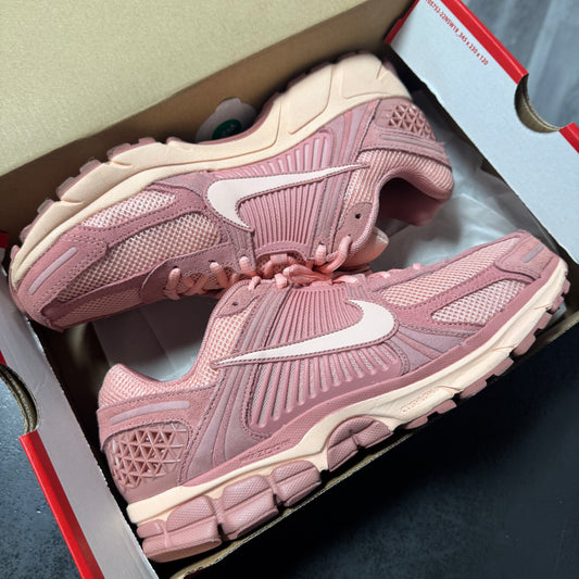 Nike Zoom Vomero 5 Red Stardust / Preowned