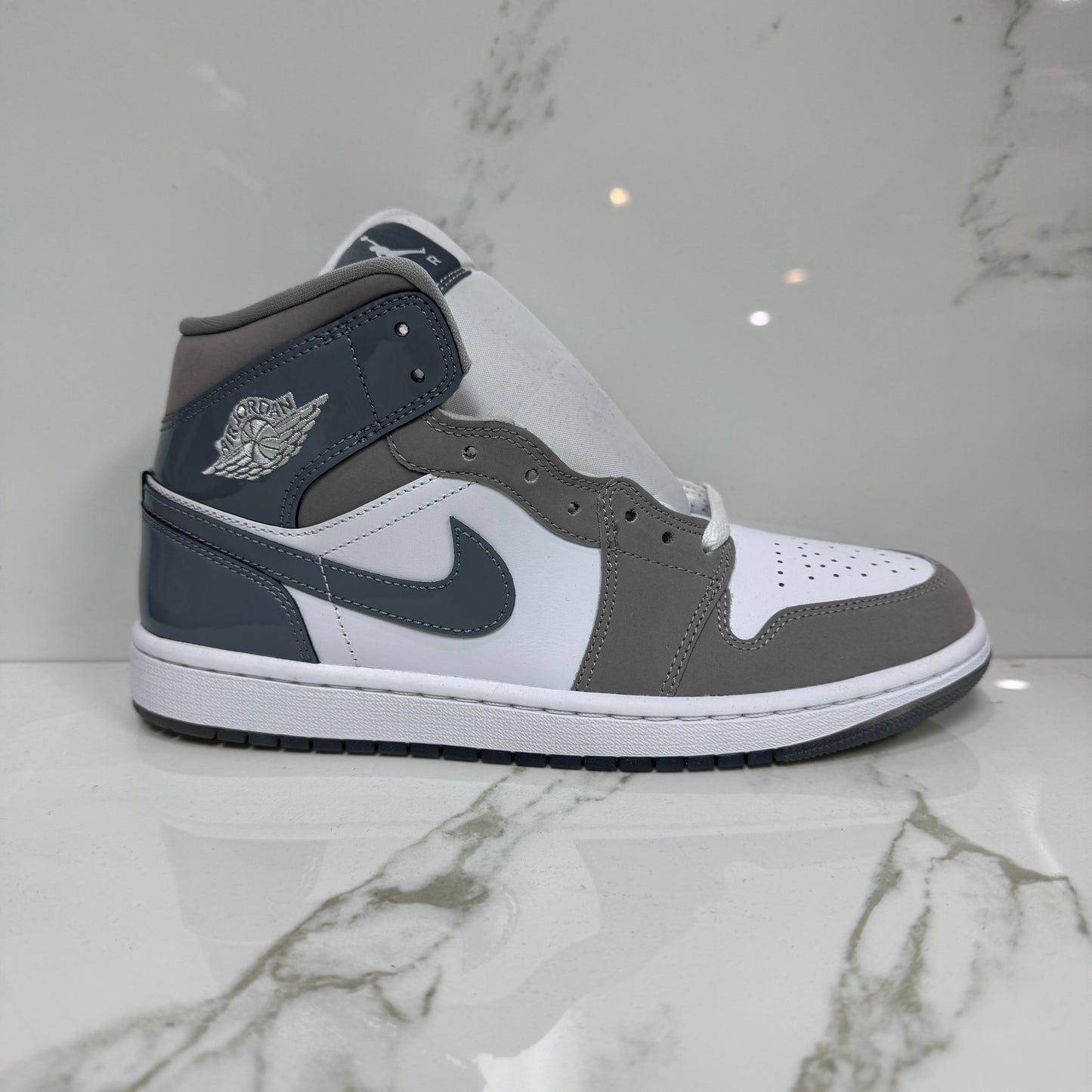 Jordan 1 Mid Cool Grey / Brand New
