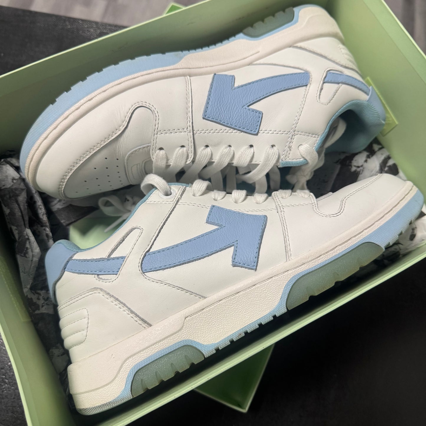 Off-White Out of Office Light Blue / Preowned