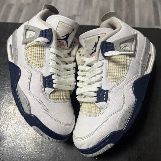 Jordan 4 Midnight Navy / Preowned
