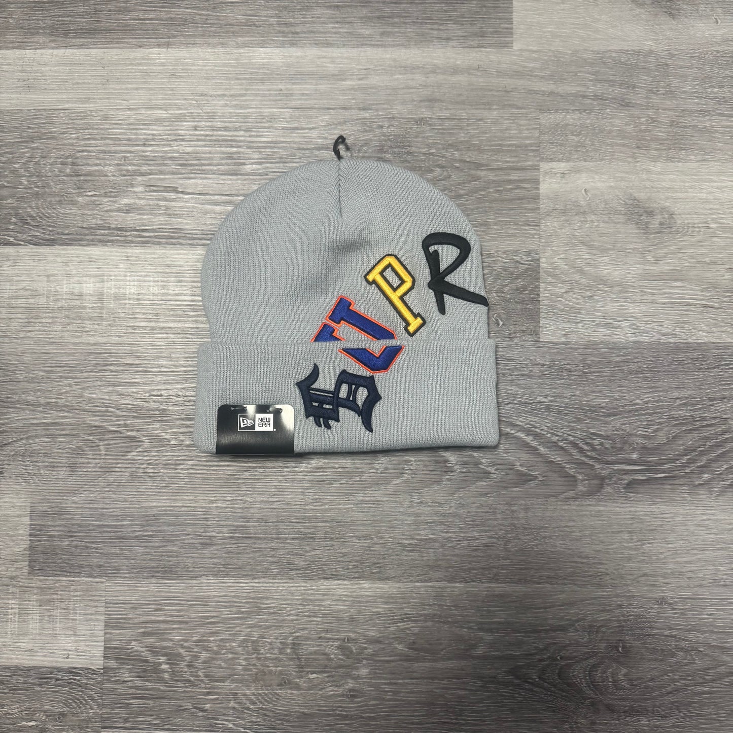 Supreme New Era Arc Beanie (Grey)