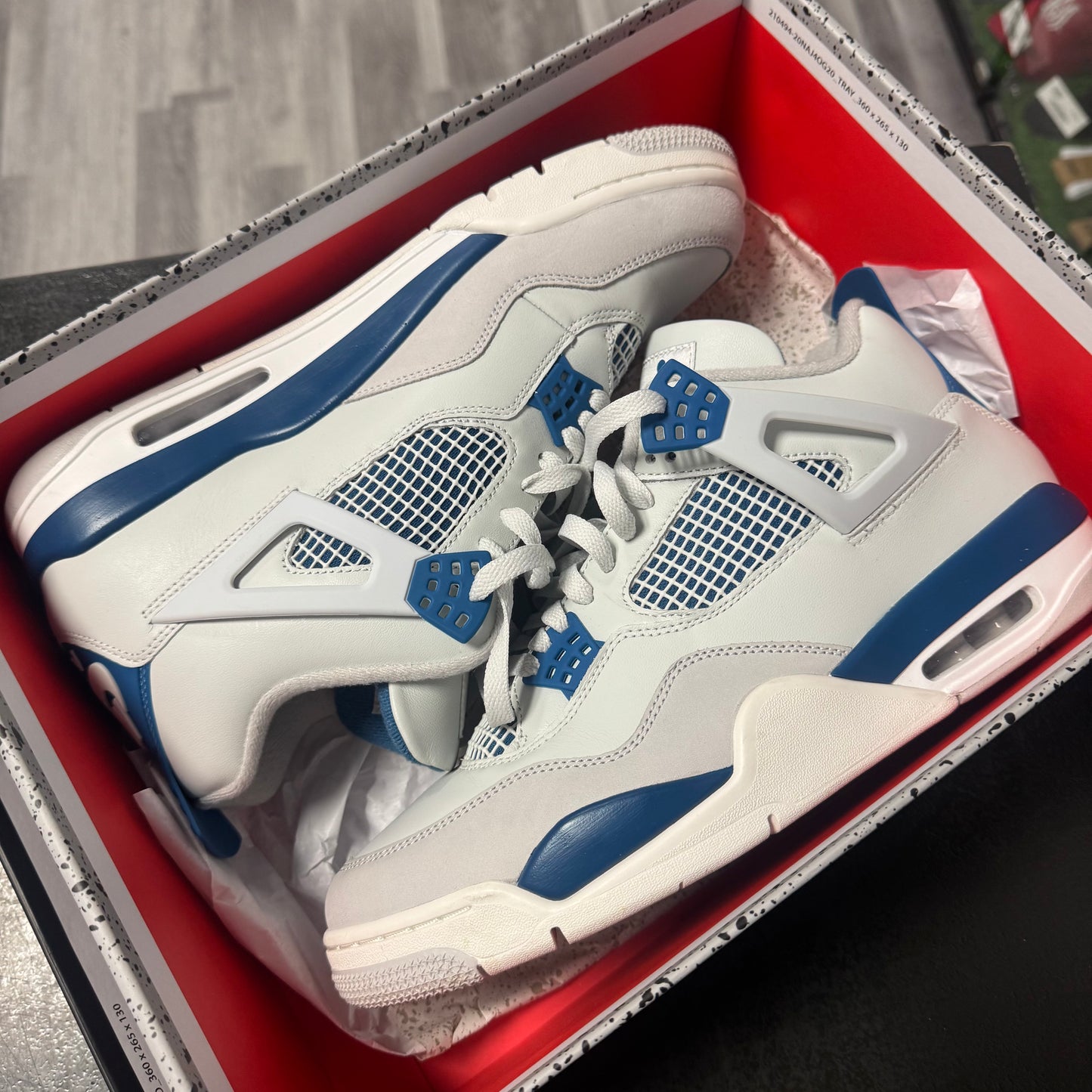 Jordan 4 Military Blue / Preowned