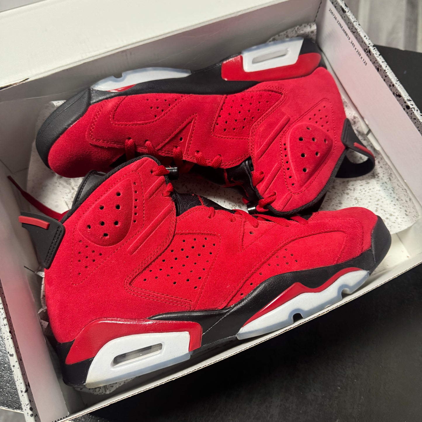 Jordan 6 Toro Bravo / Preowned