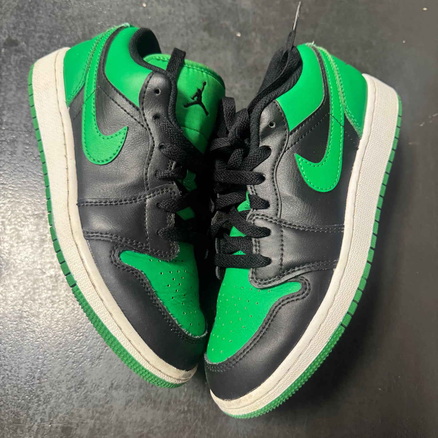 Jordan 1 Low Lucky Green / Preowned