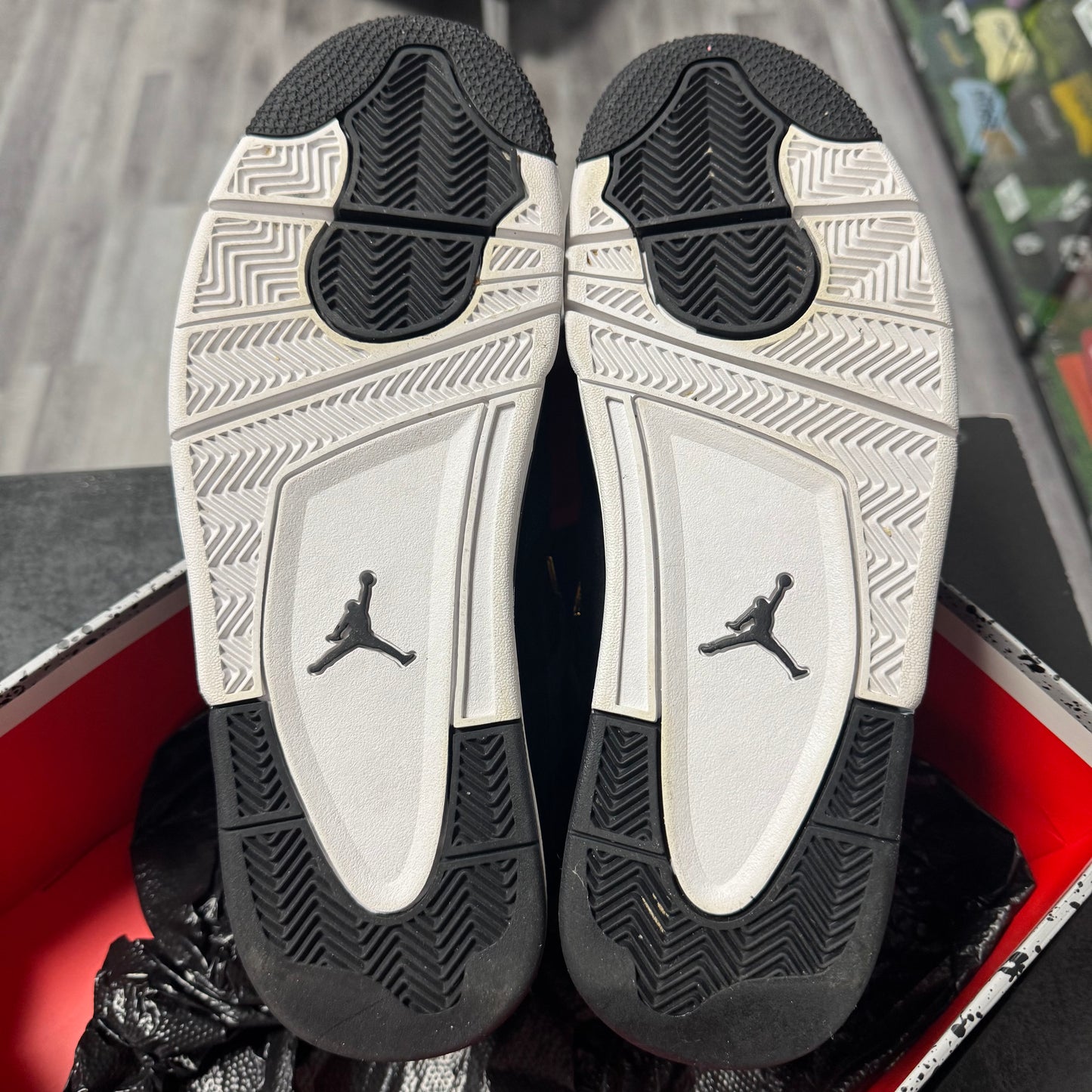 Jordan 4 Royalty / Preowned