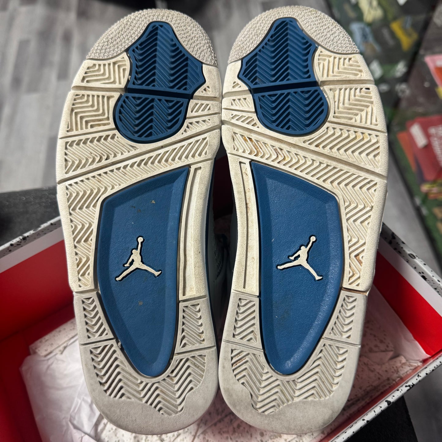Jordan 4 Military Blue / Preowned