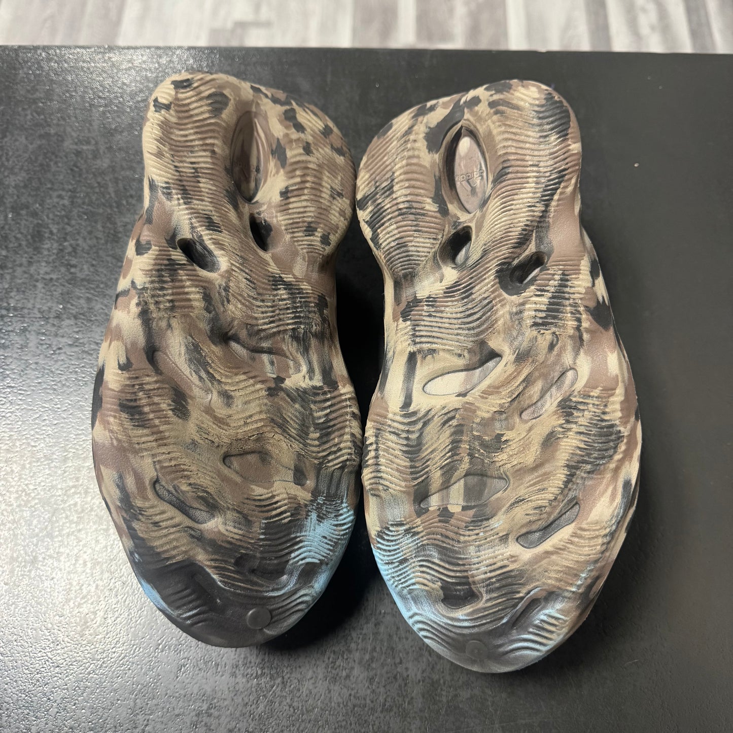 Yeezy Foam Runner MX Cinder / Preowned