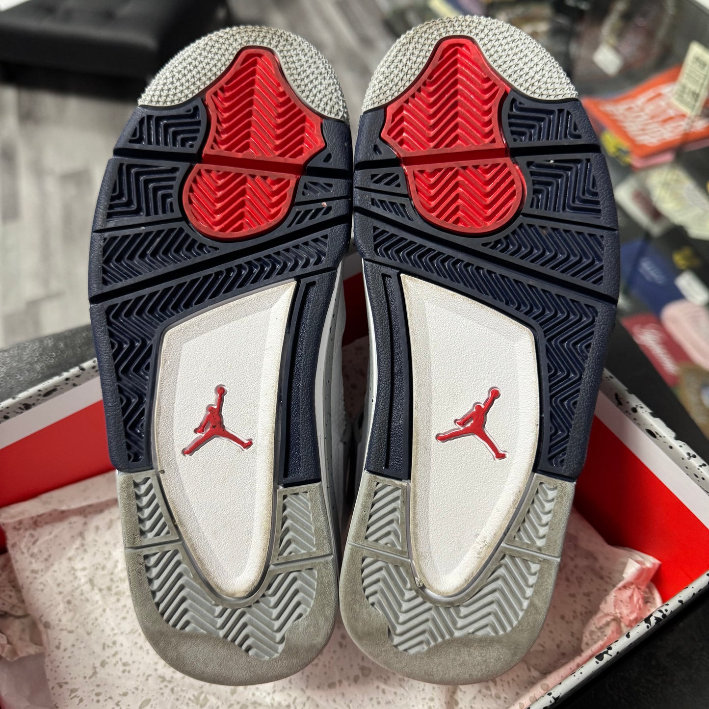Jordan 4 Midnight Navy / Preowned