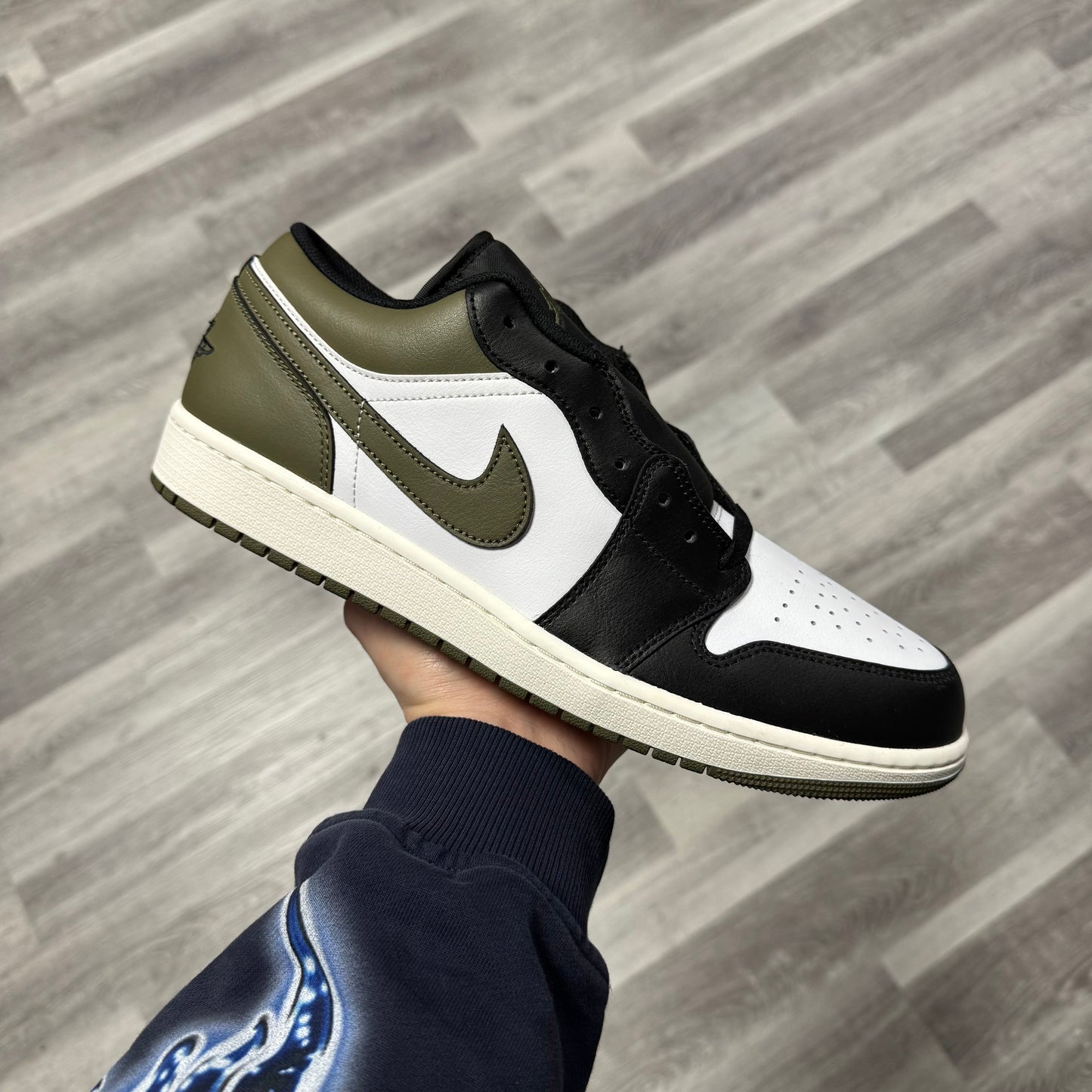 Jordan 1 Low Black Toe Medium Olive / Brand New