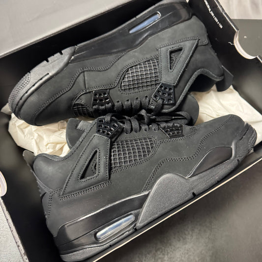 Jordan 4 Black Cat / Preowned