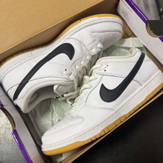 Dunk Low SB White Gum / Preowned