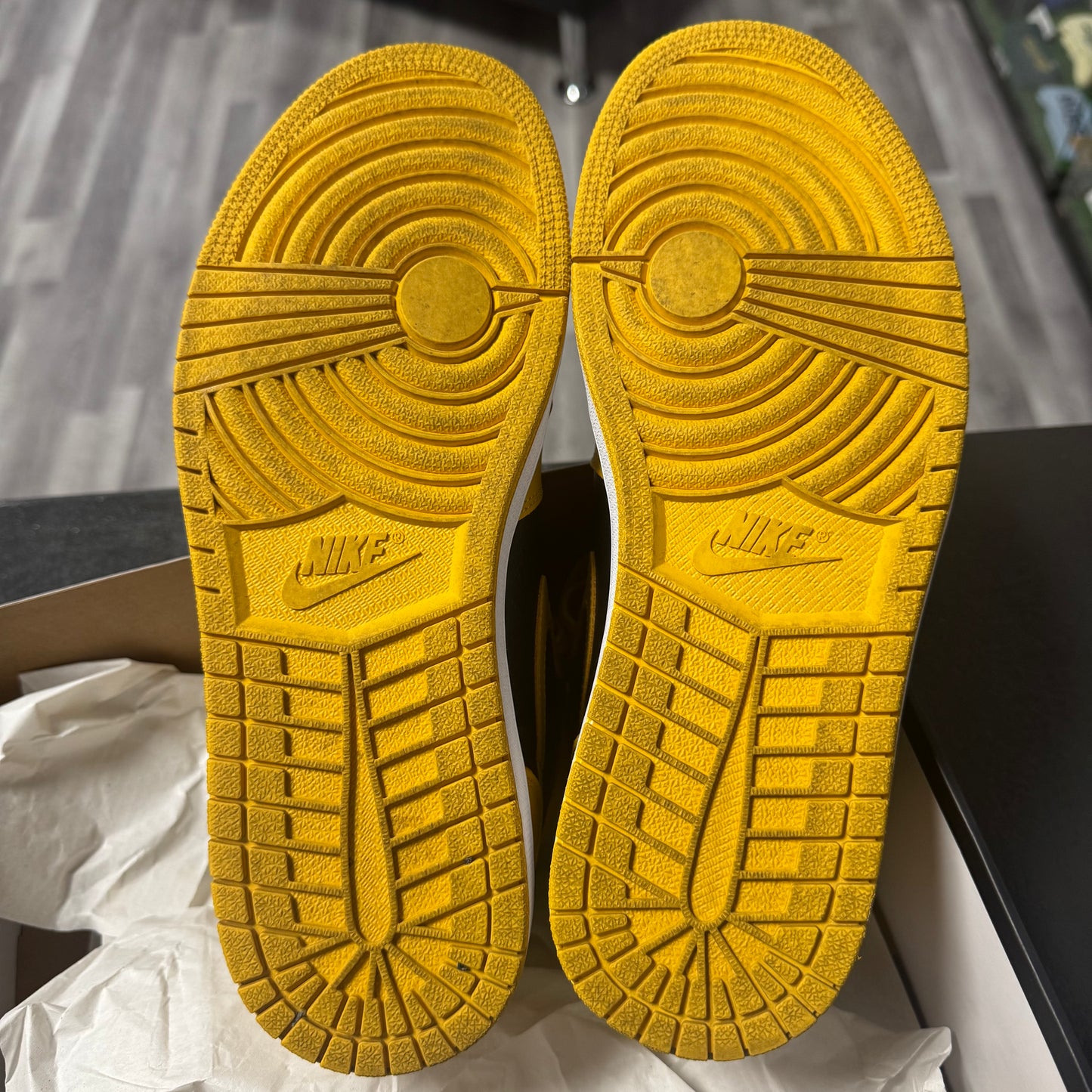 Jordan 1 Pollen / Preowned